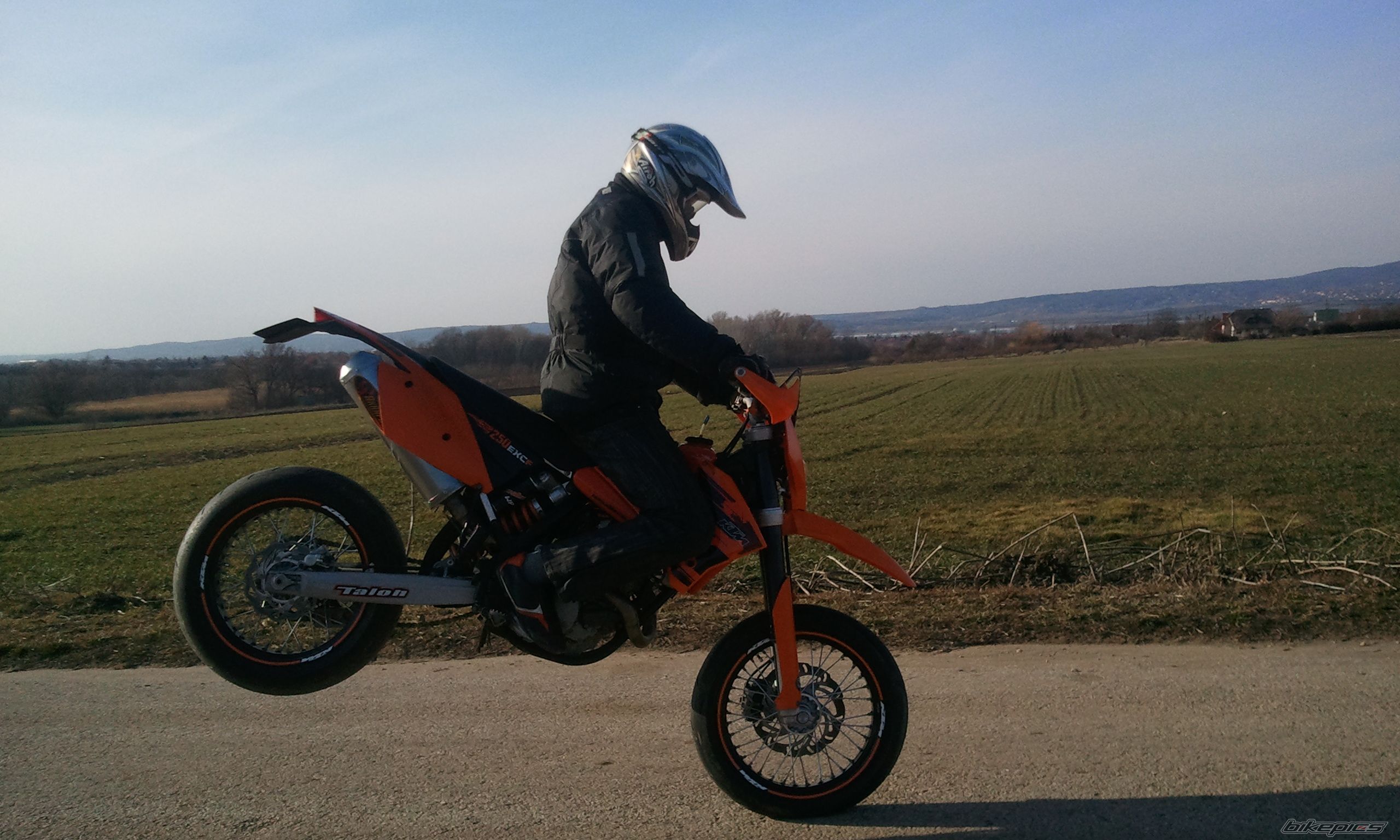 Photo 2373522