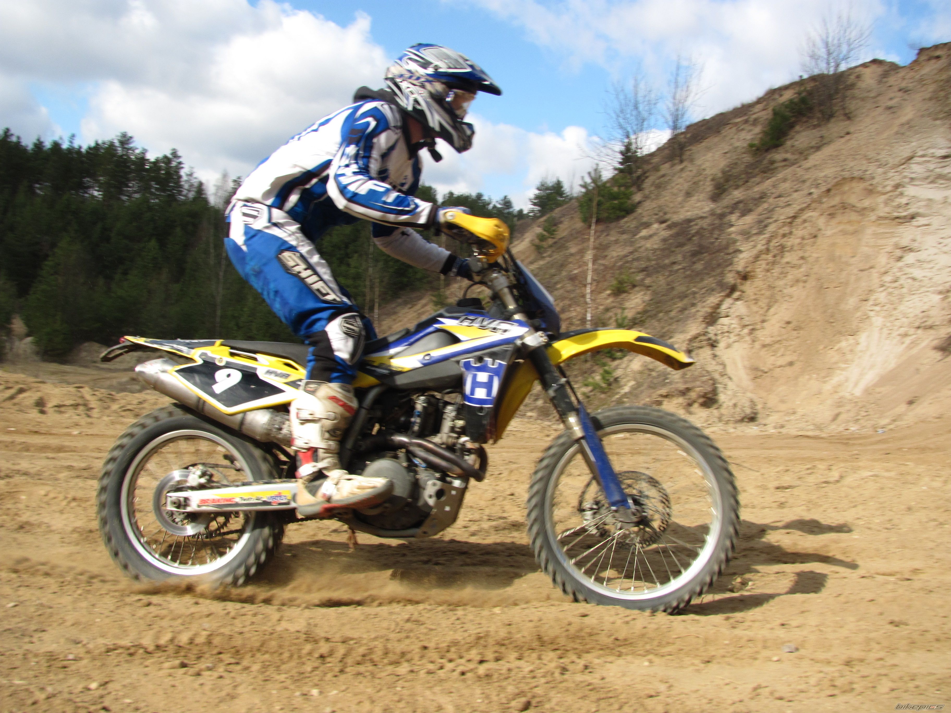 Photo 2374369