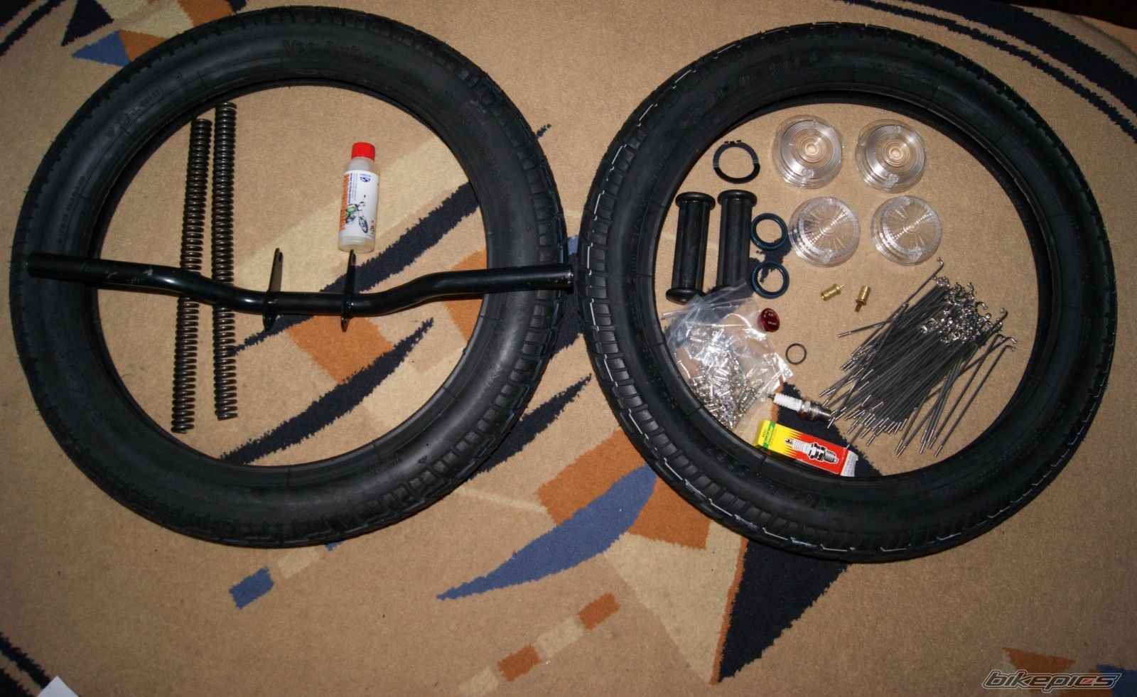 Photo 2374935