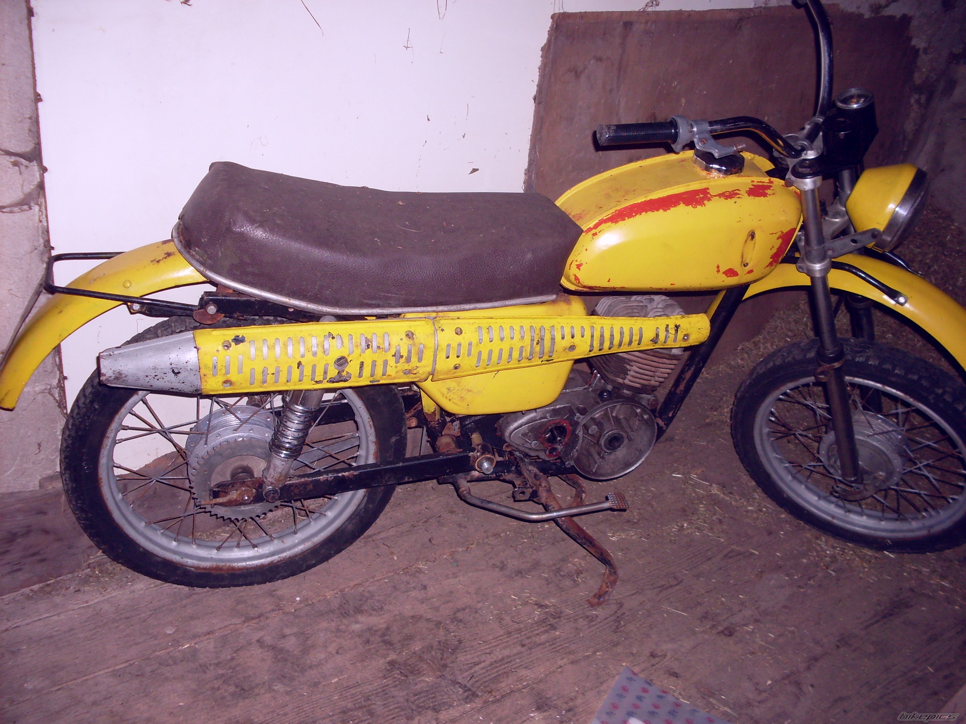 Photo 2375688