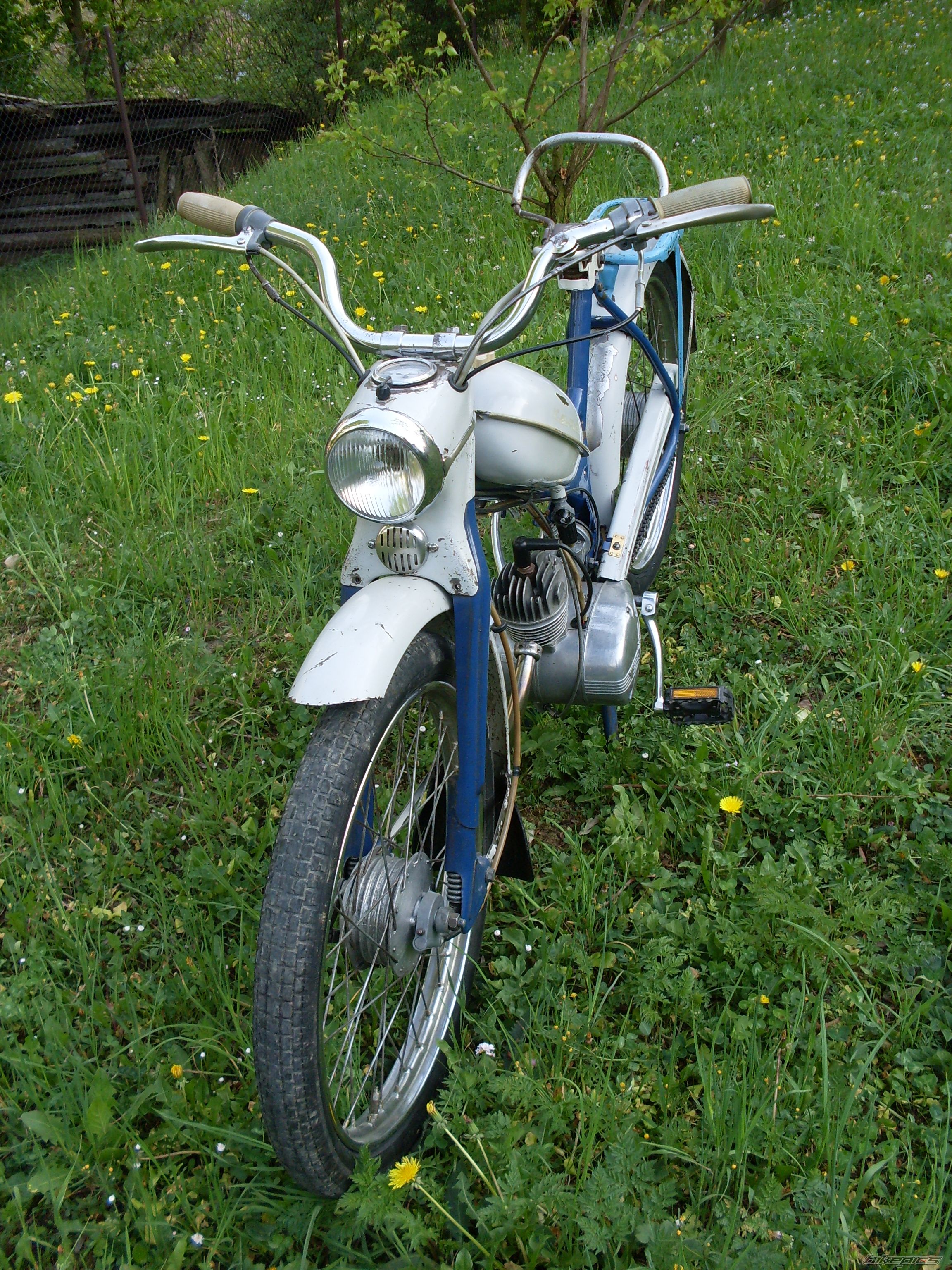 Photo 2375698