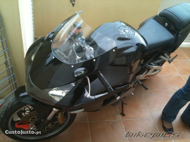 Photo 2376162