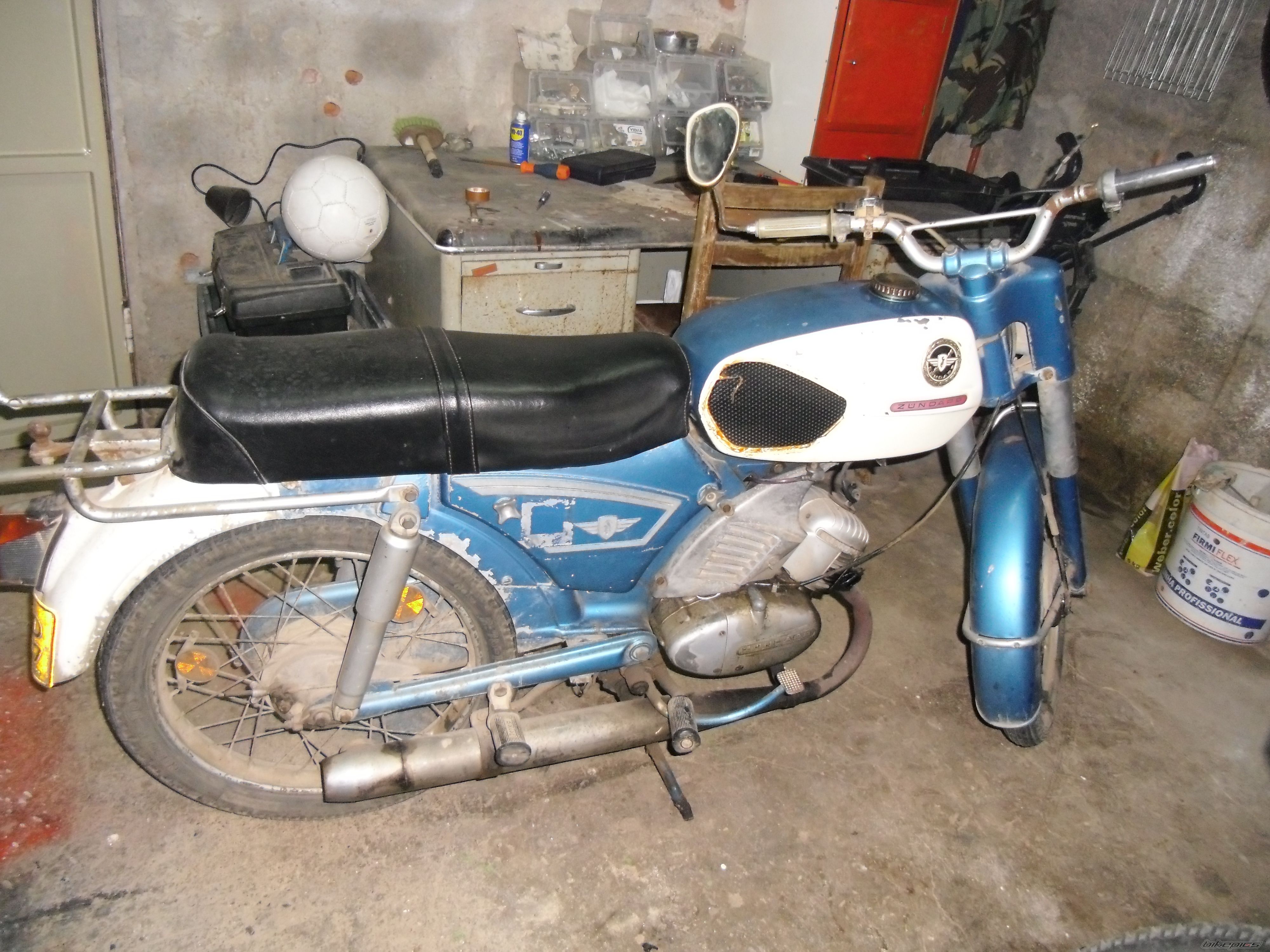 Photo 2377362