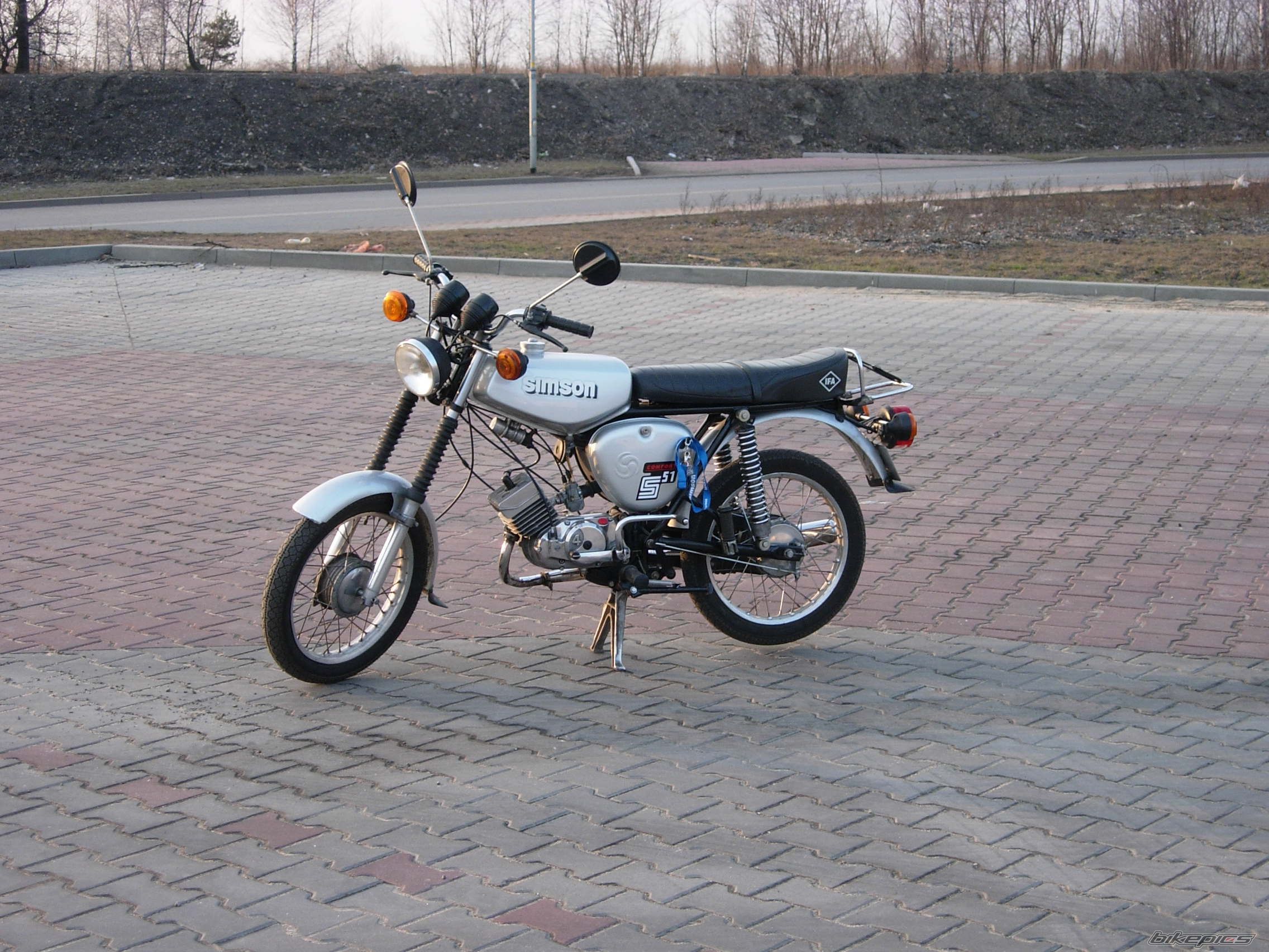 Photo 2377889