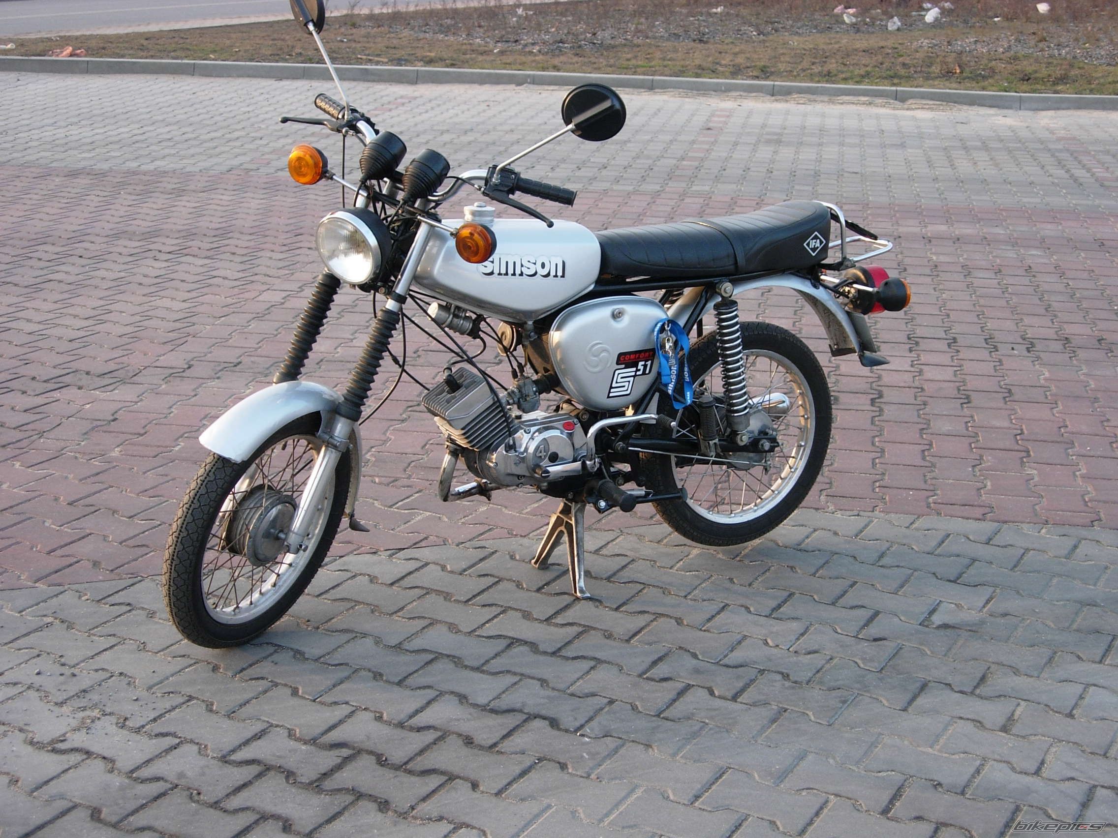 Photo 2377910