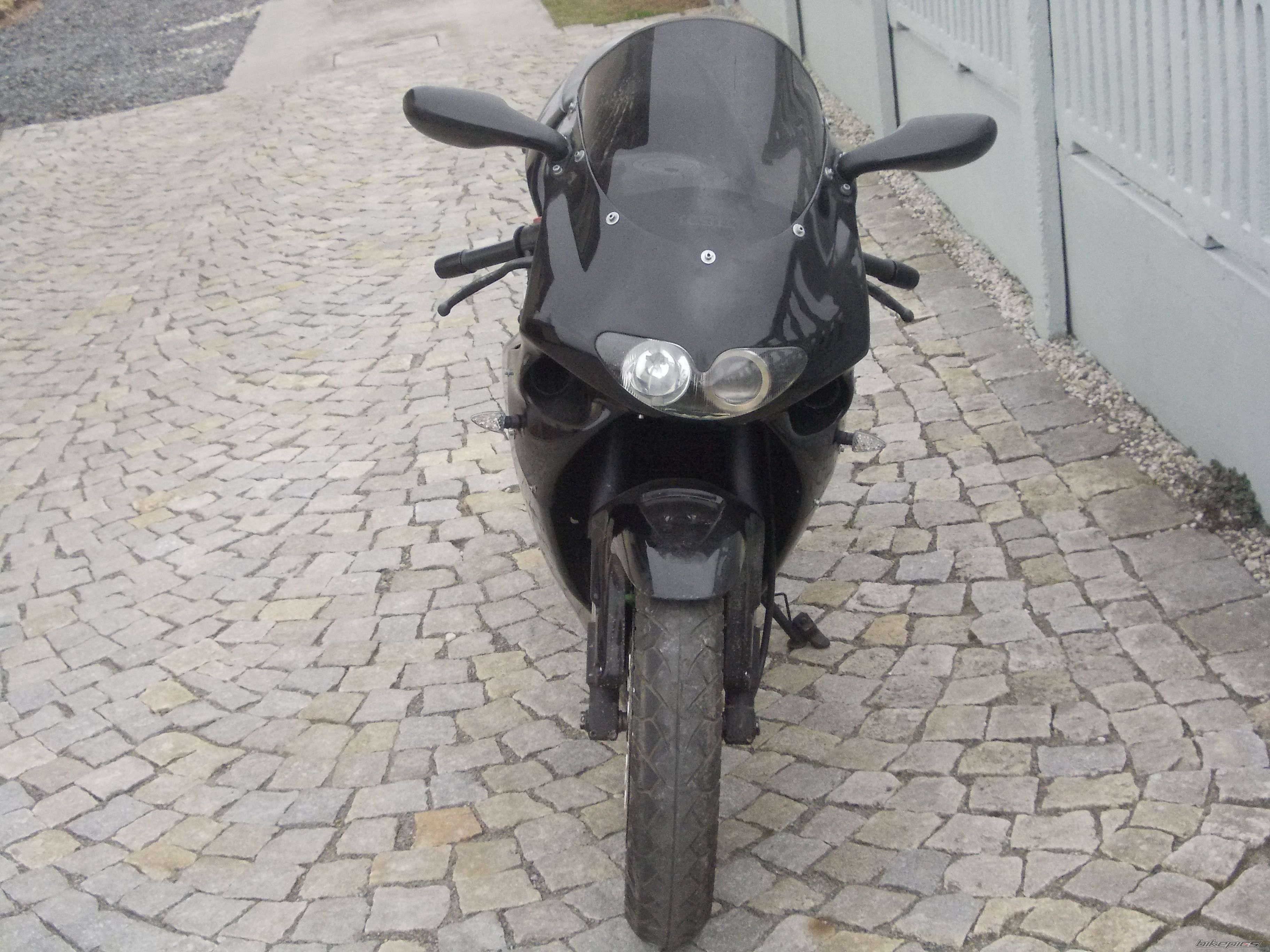 Photo 2378359