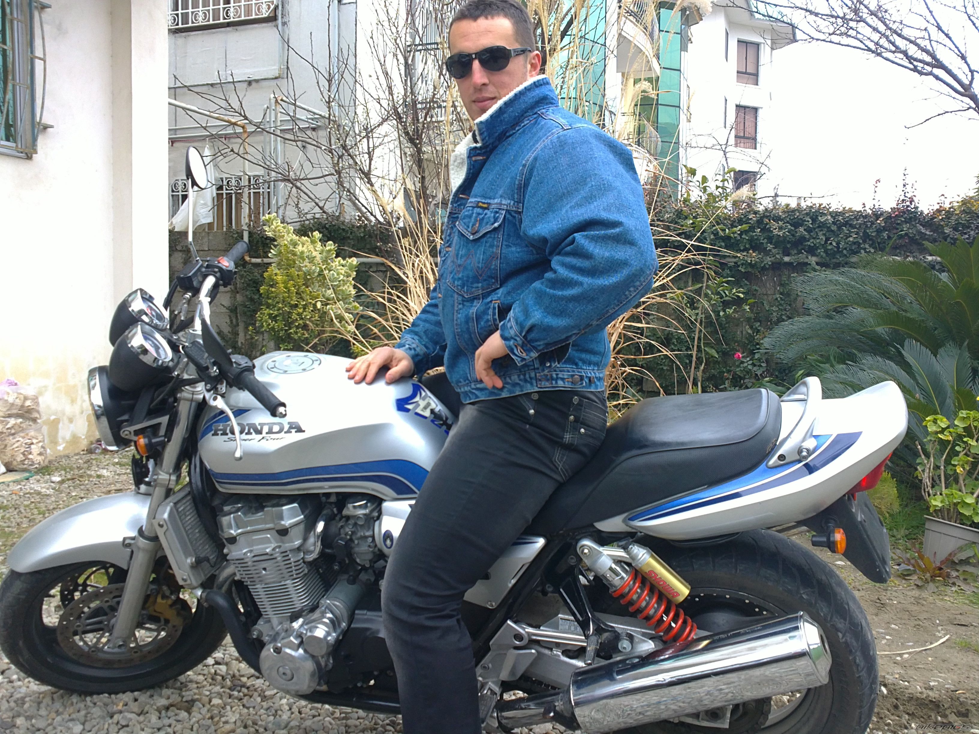 Photo 2378871
