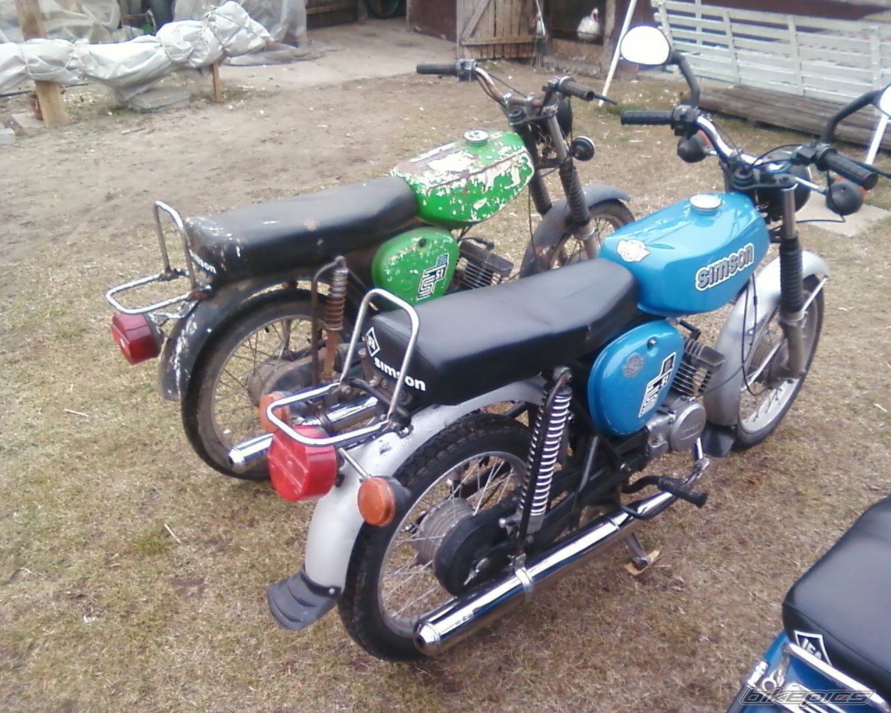 Photo 2379449