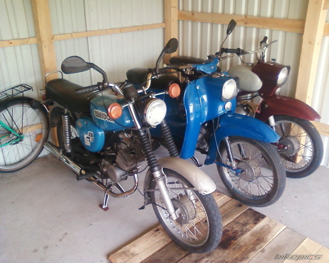 Photo 2379577