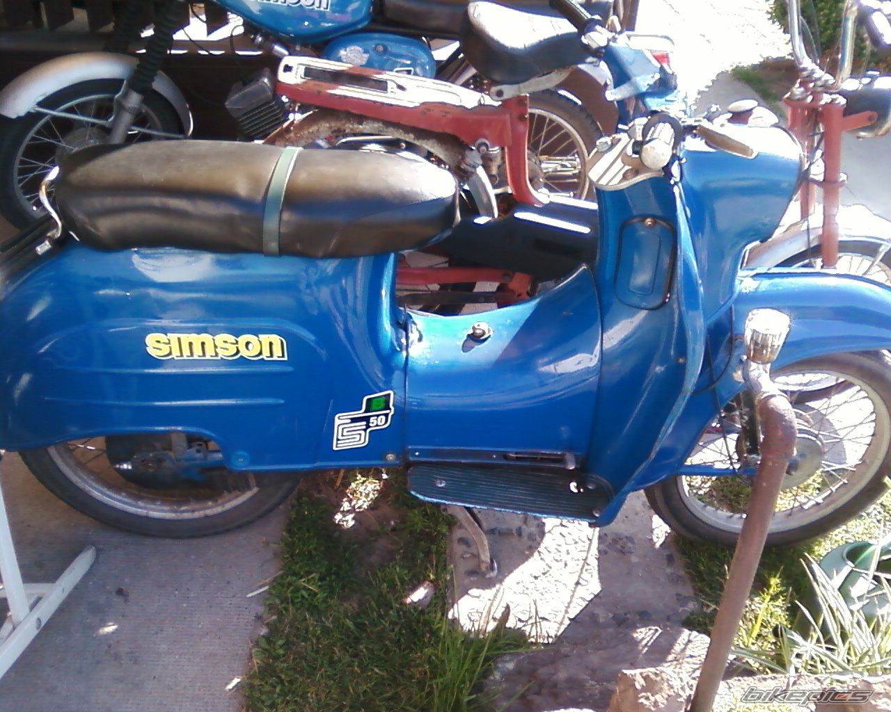 Photo 2379584