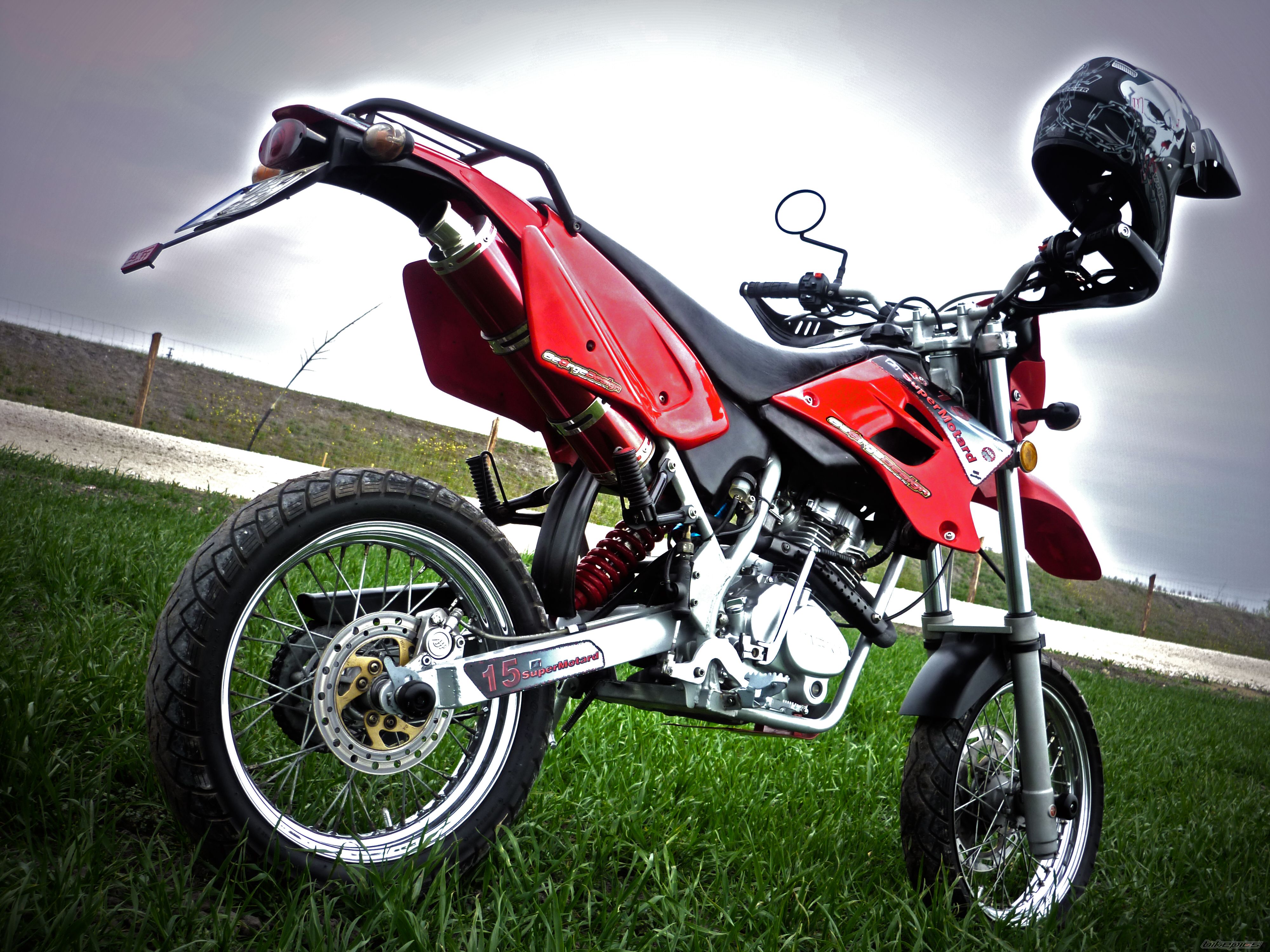 Photo 2379624