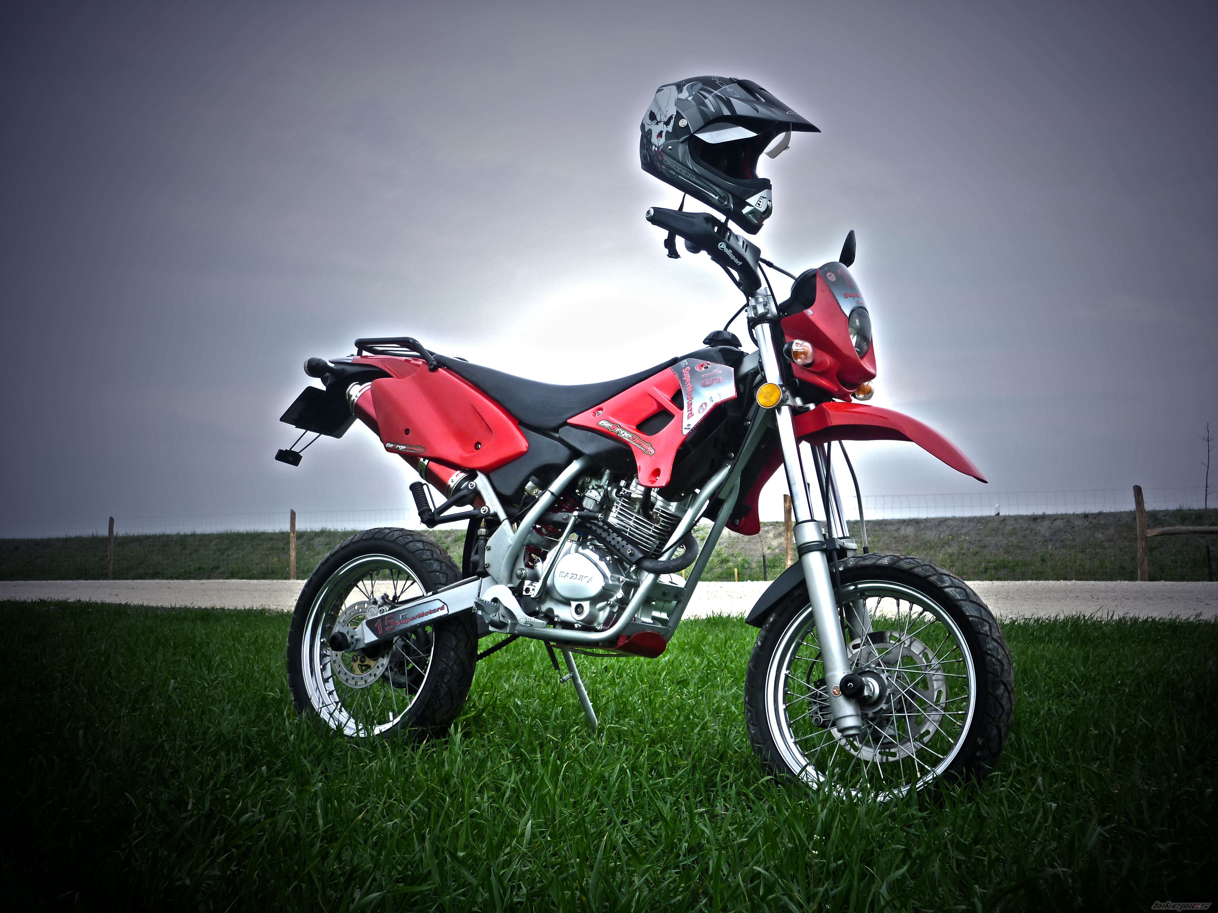 Photo 2379631