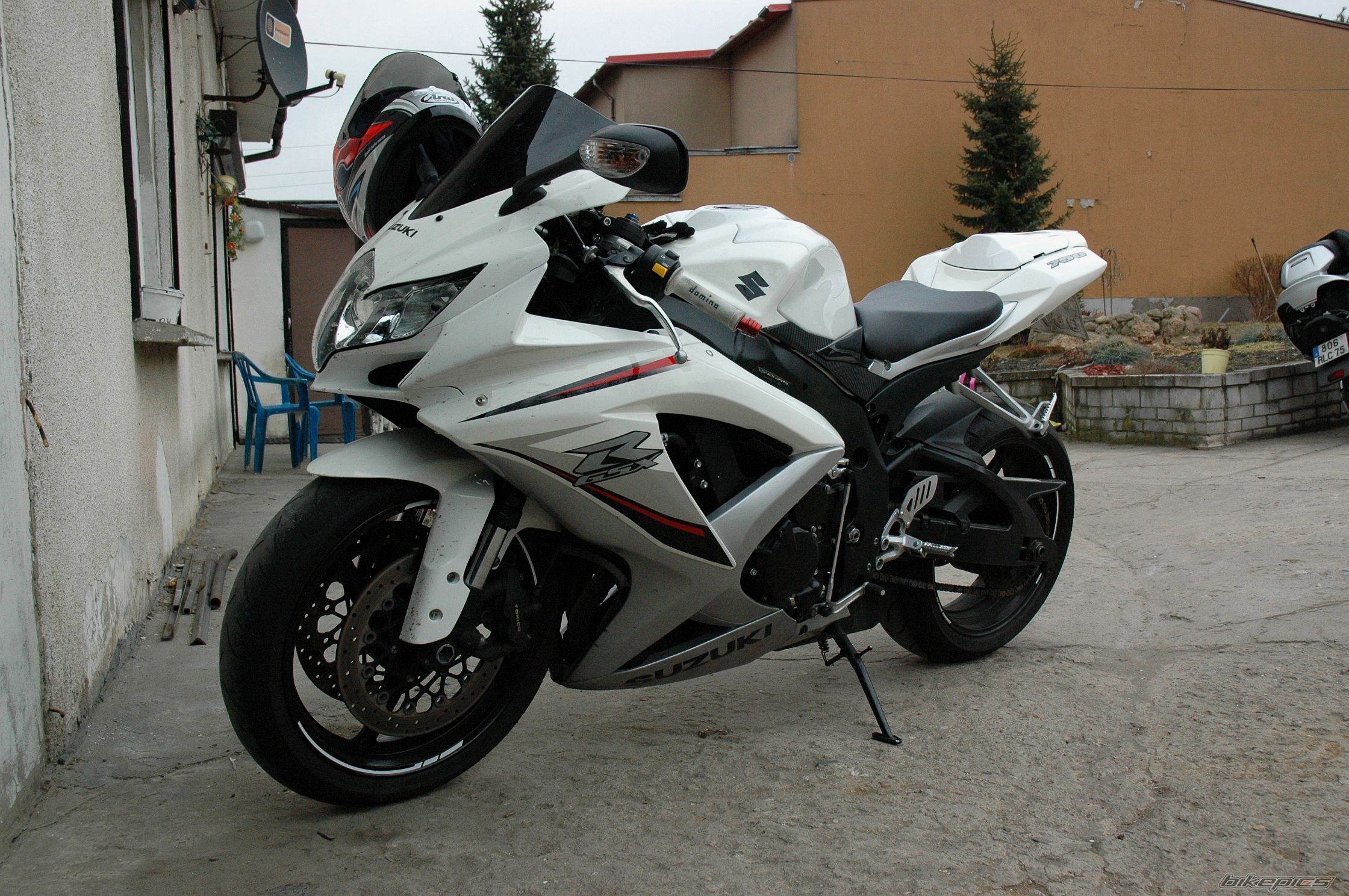 Photo 2379640