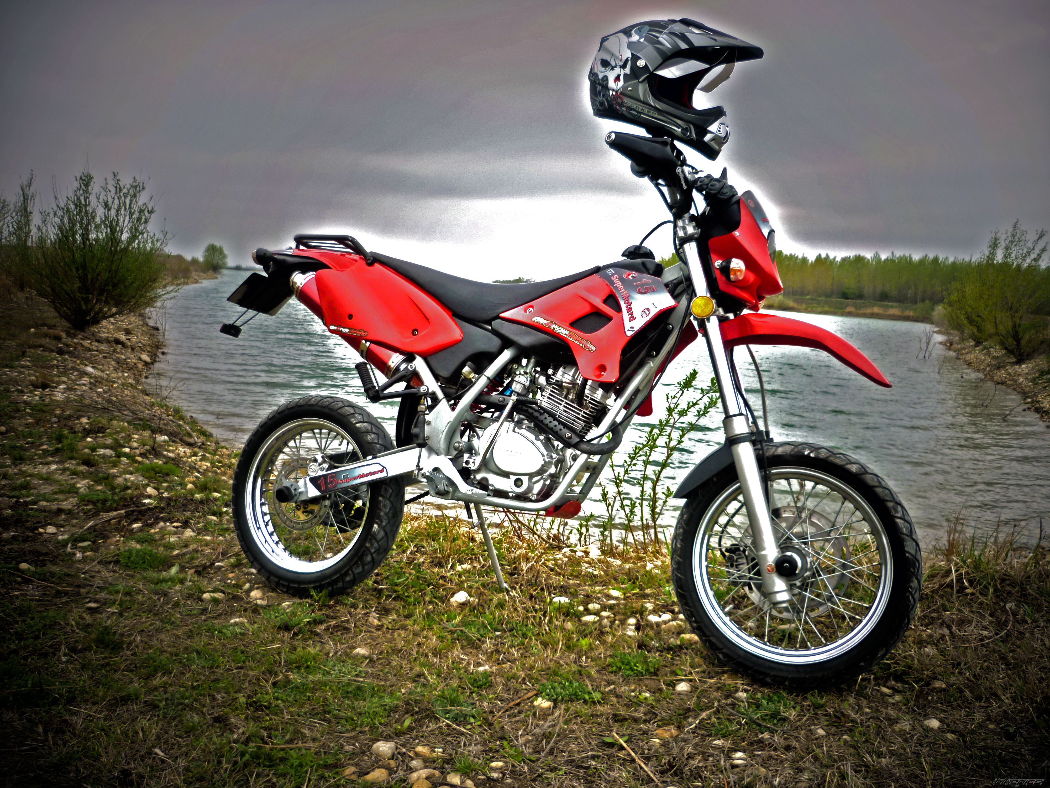 Photo 2379645
