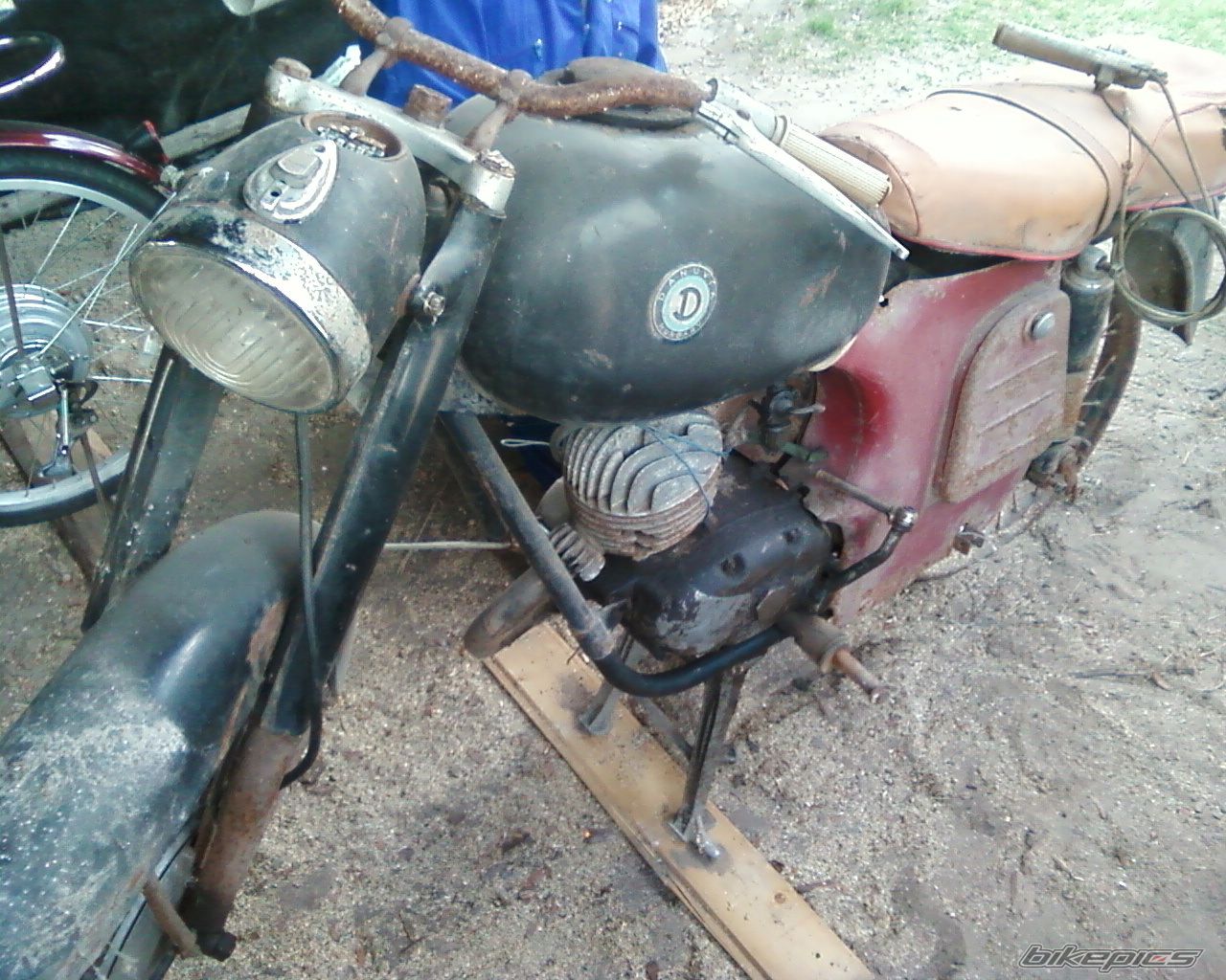 Photo 2379656