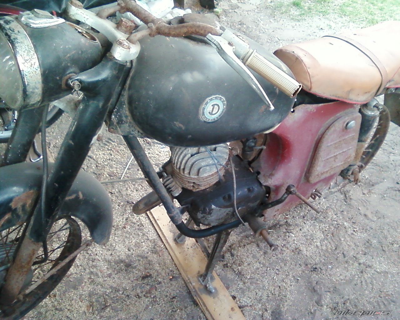 Photo 2379657