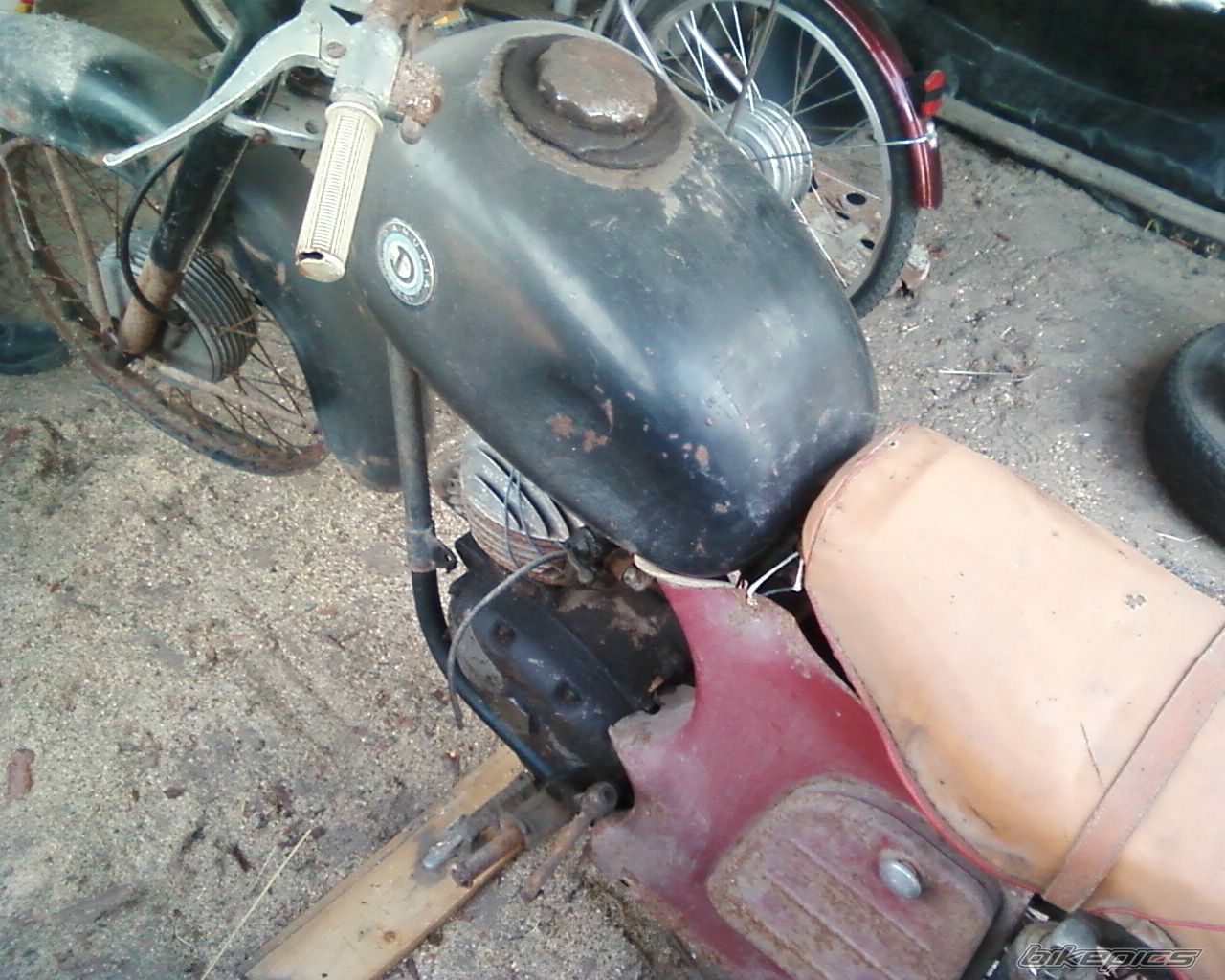 Photo 2379659