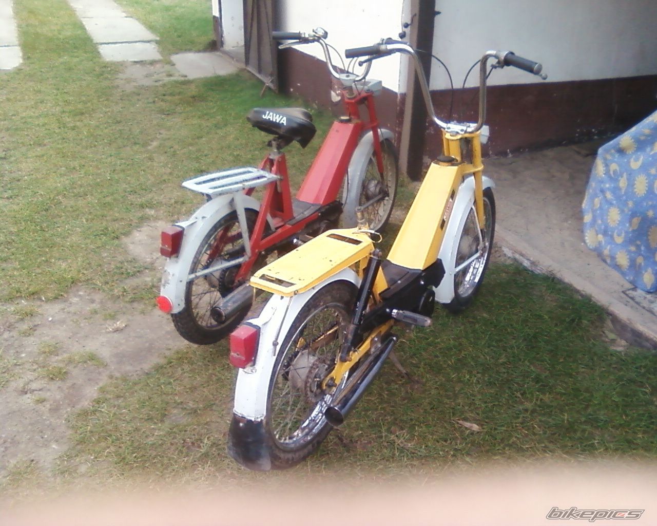 Photo 2379673