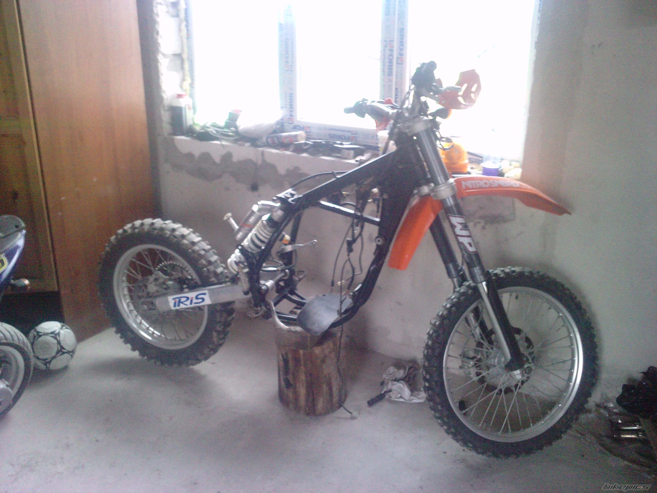 Photo 2379767