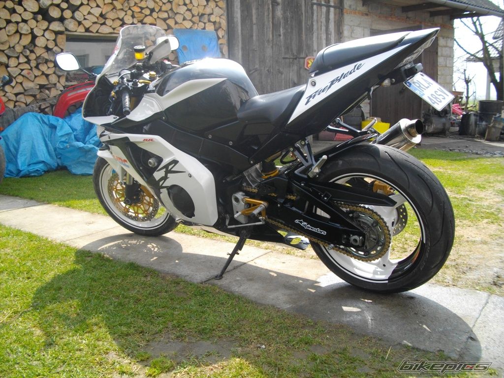 Photo 2379919