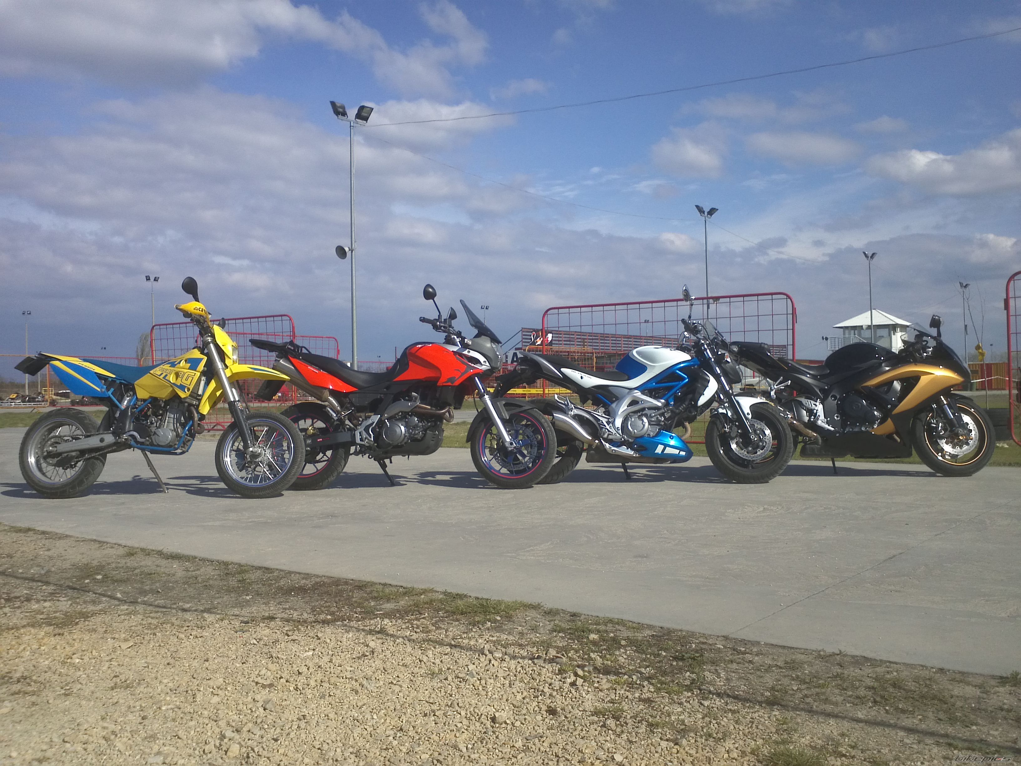 Photo 2380841