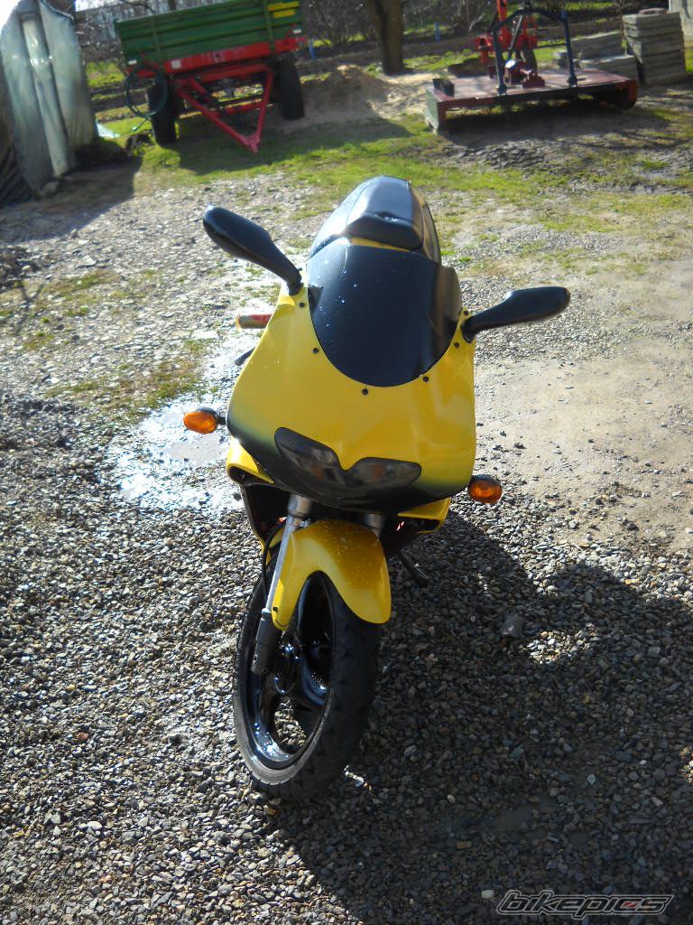 Photo 2381399