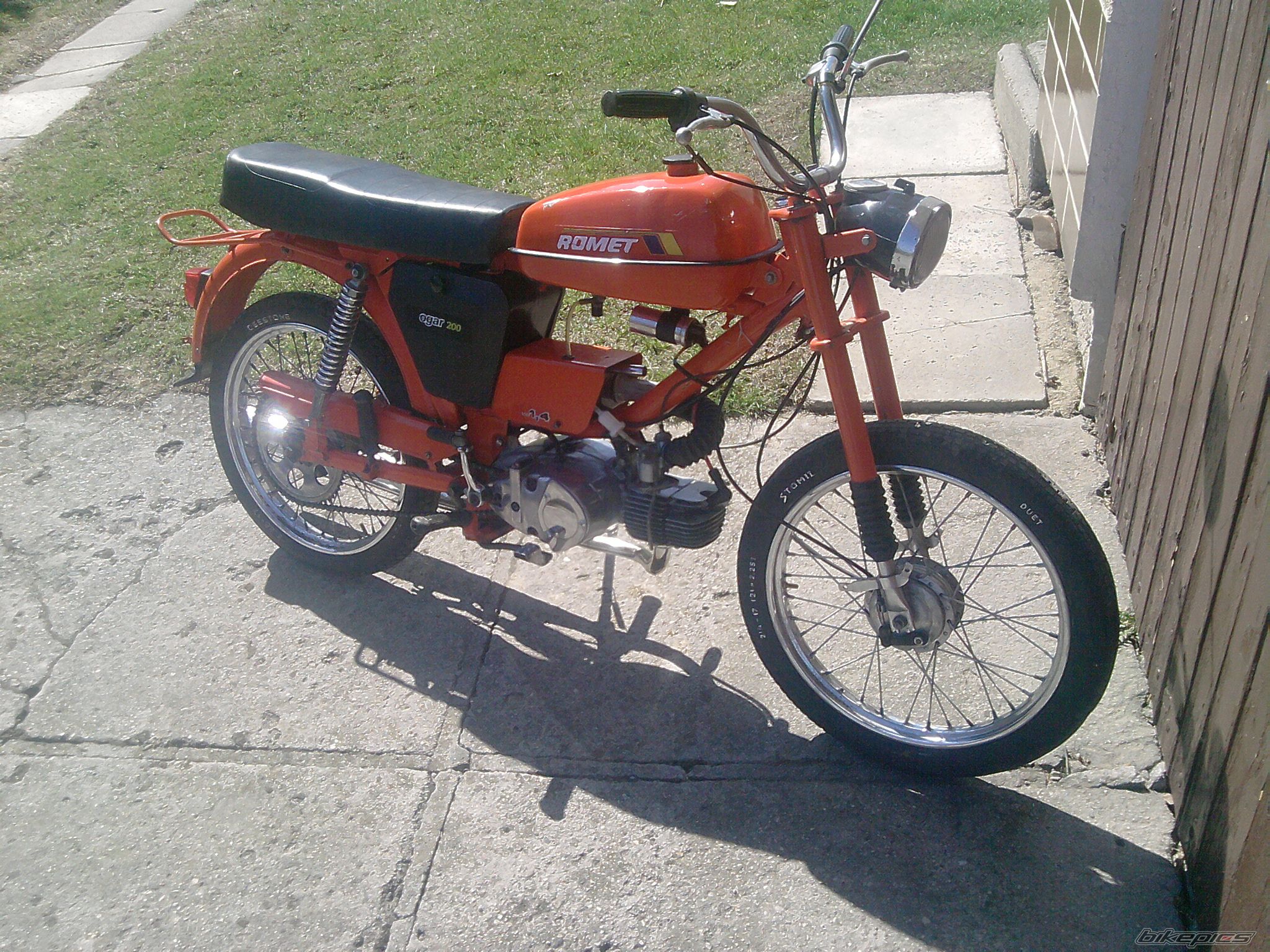 Photo 2381490