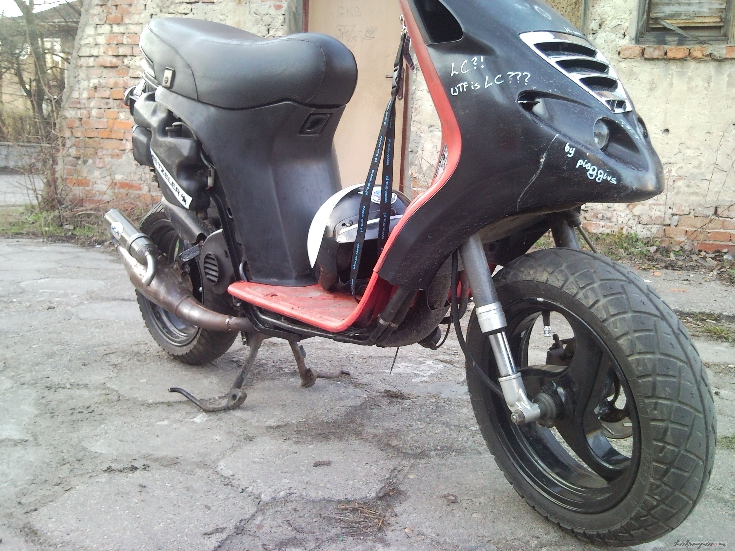 Photo 2381776