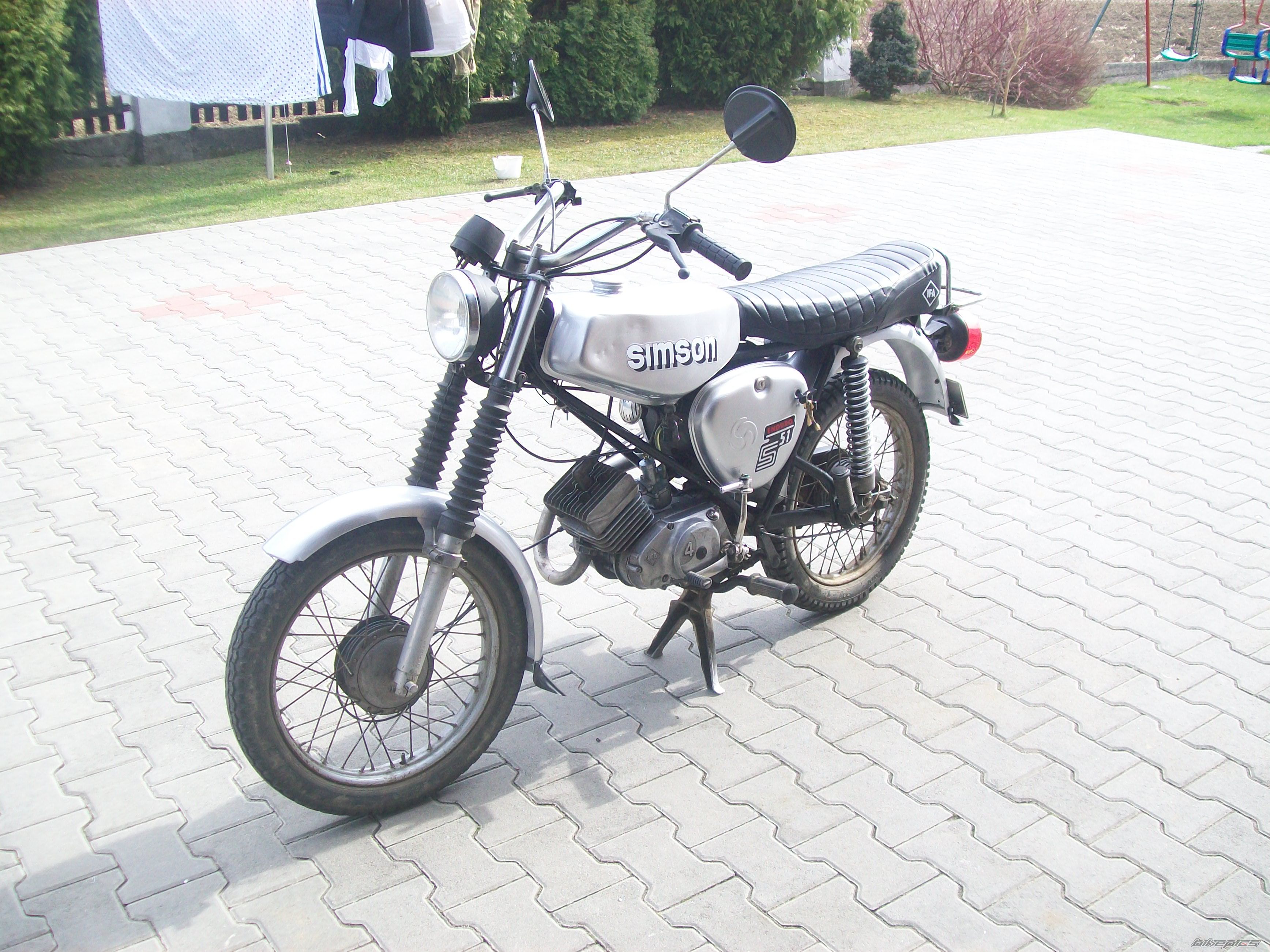 Photo 2382344
