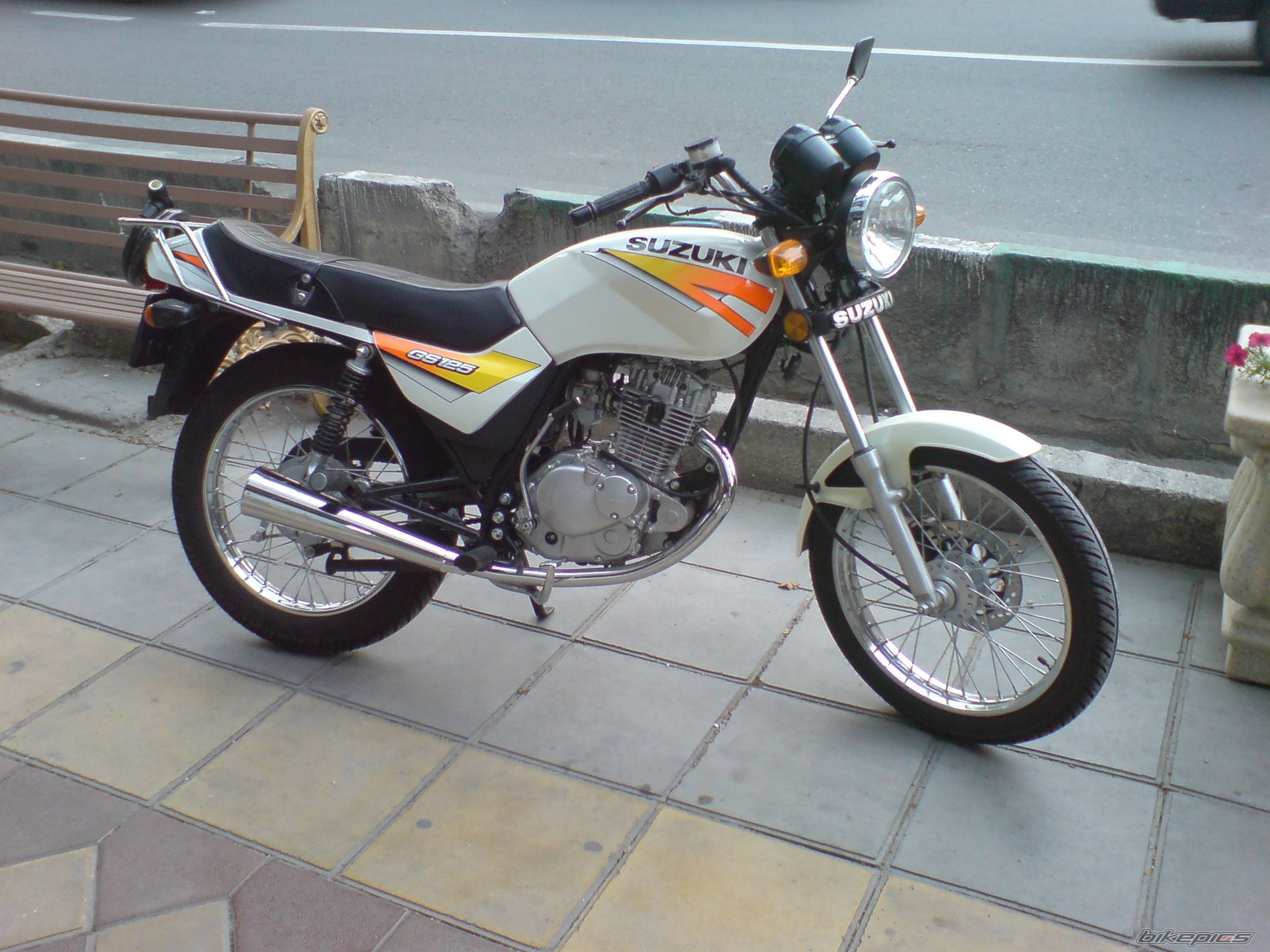Photo 2383409