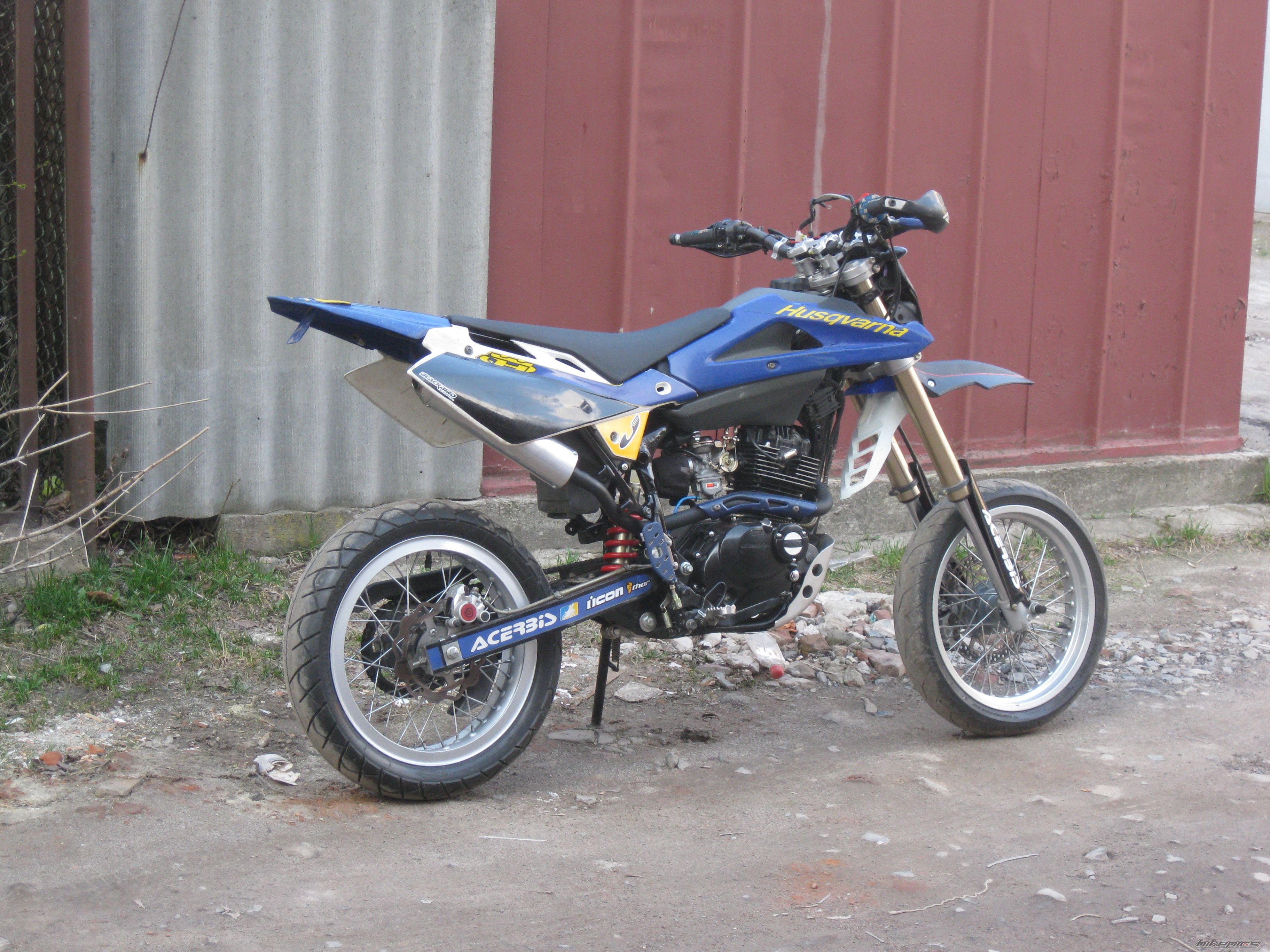 Photo 2383454