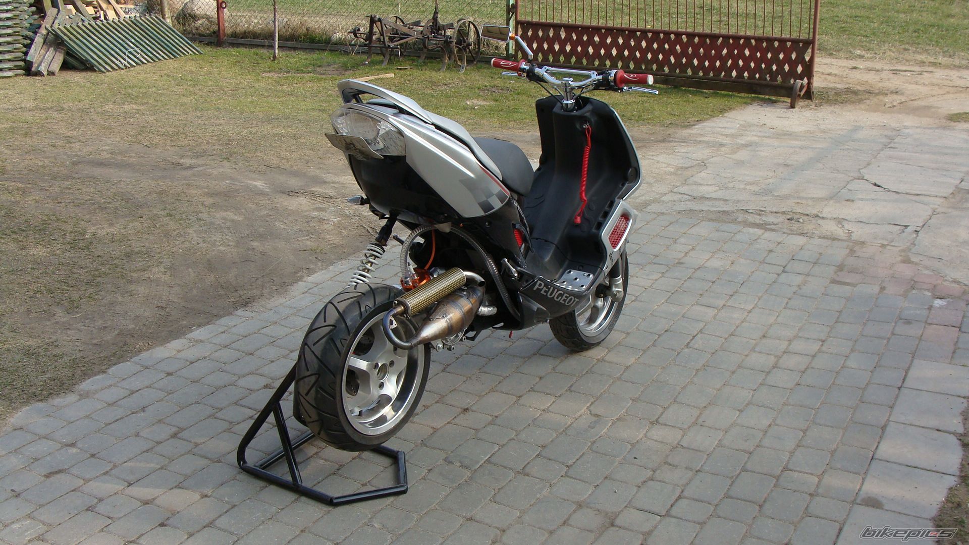 Photo 2383648