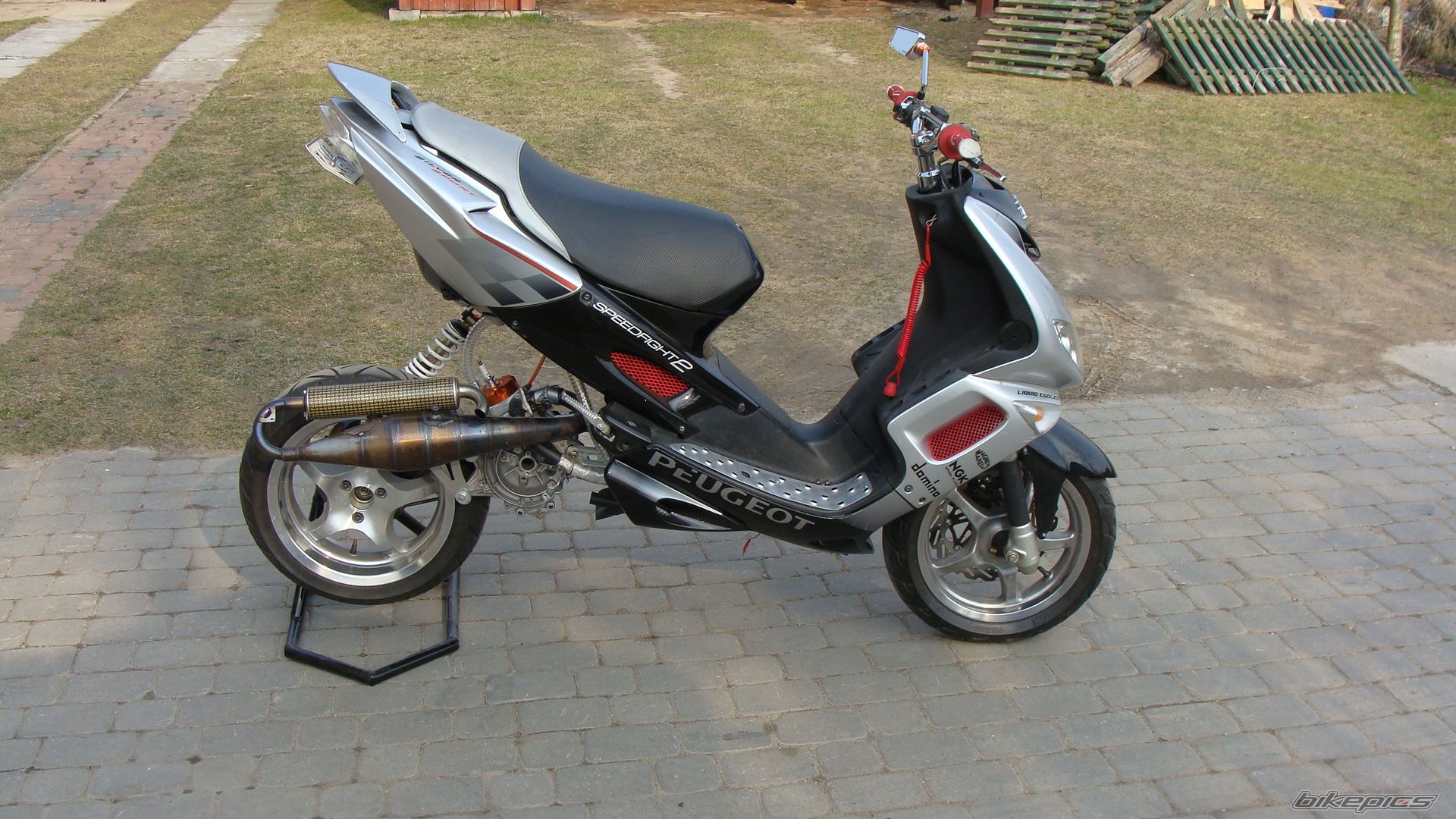 Photo 2383651