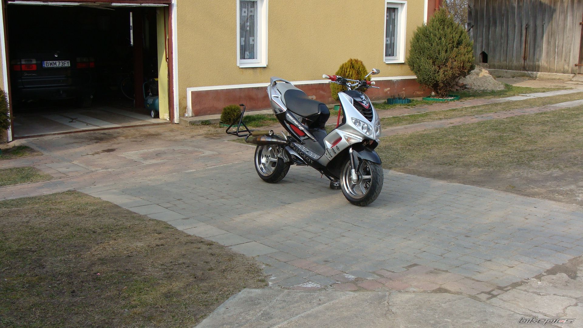 Photo 2383706