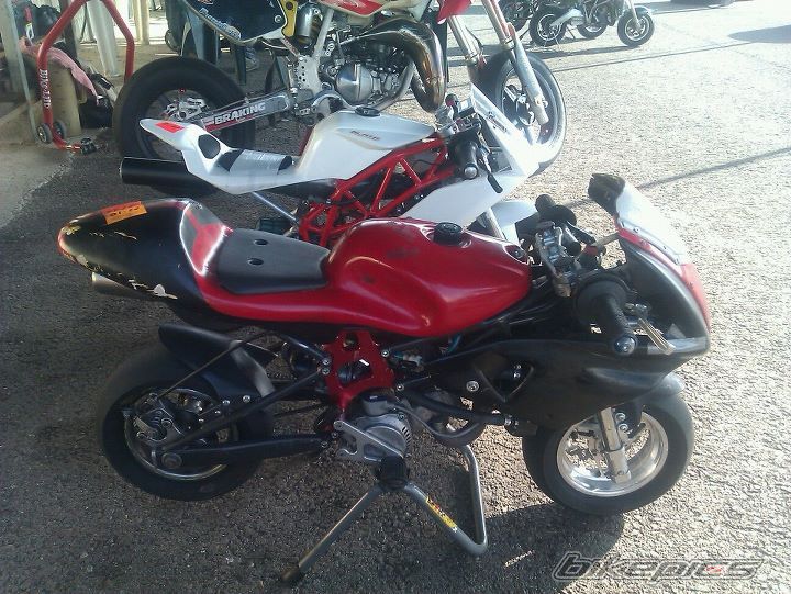 Photo 2383718