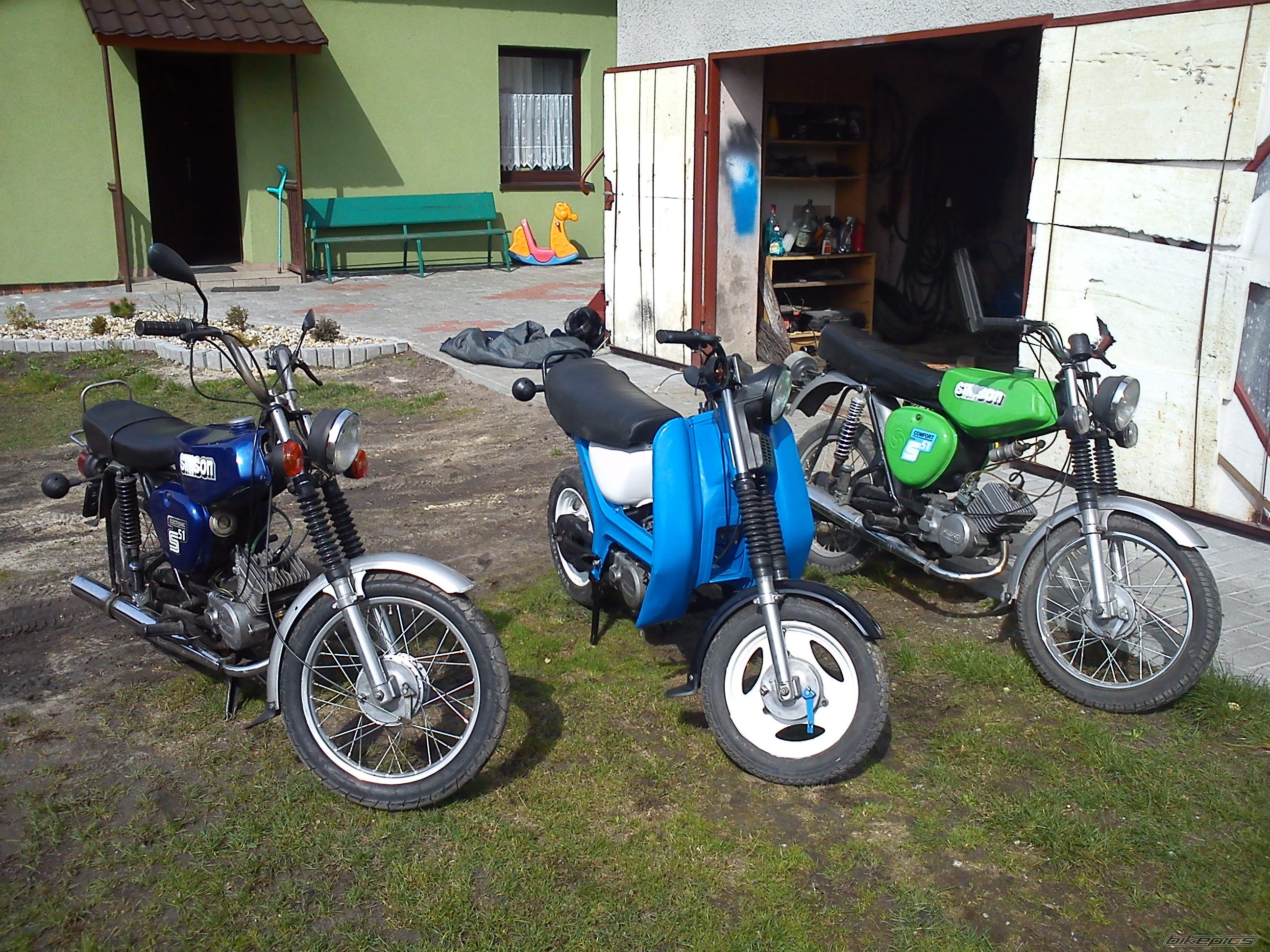 Photo 2383791