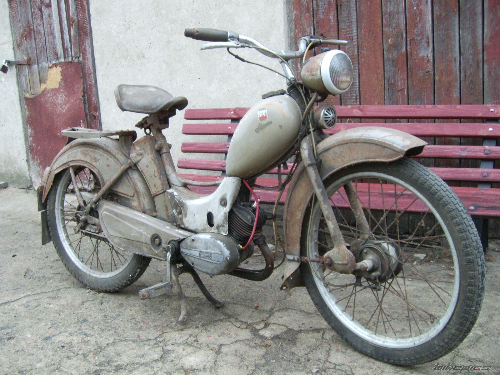 Photo 2384846