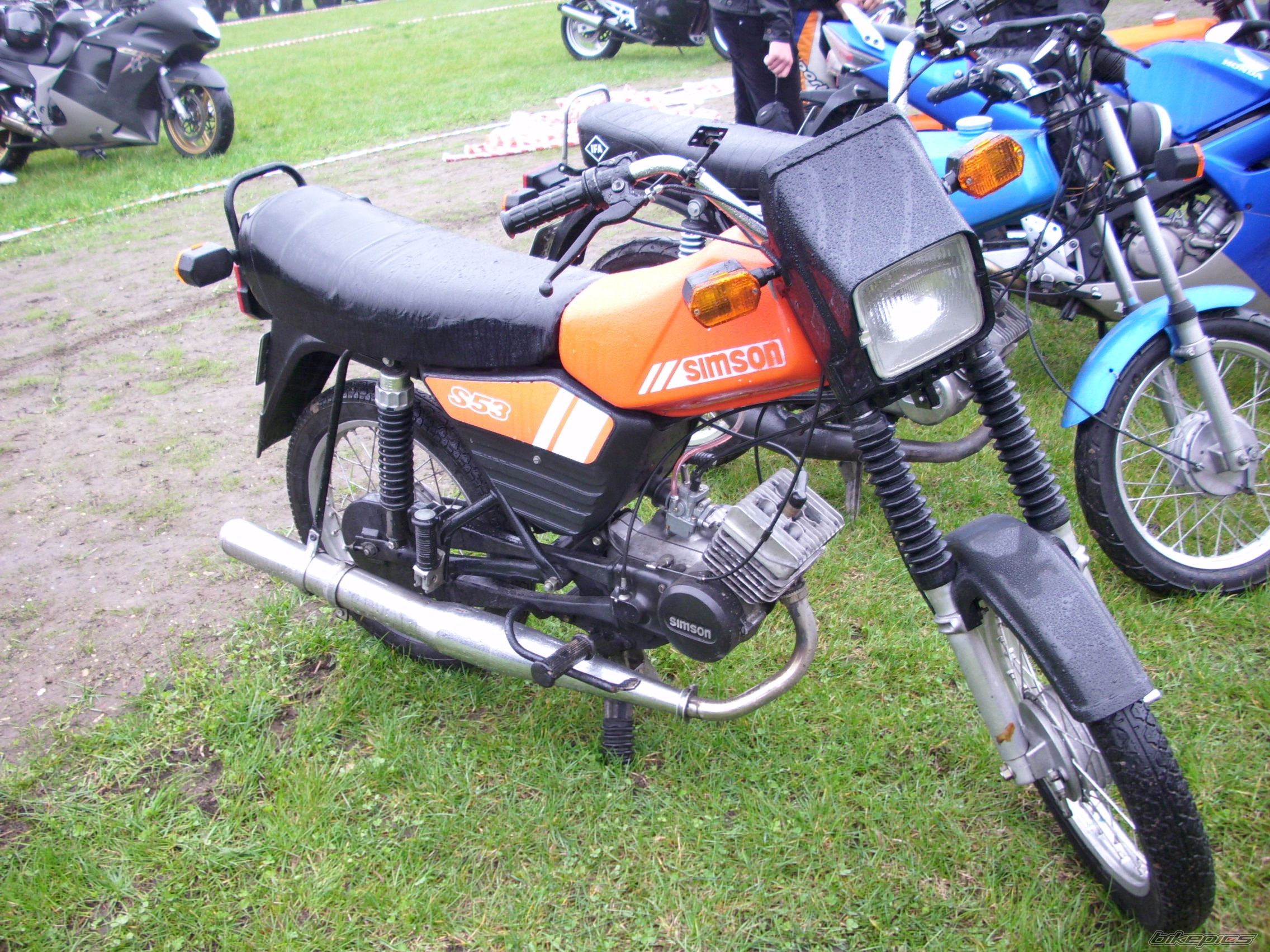 Photo 2385635