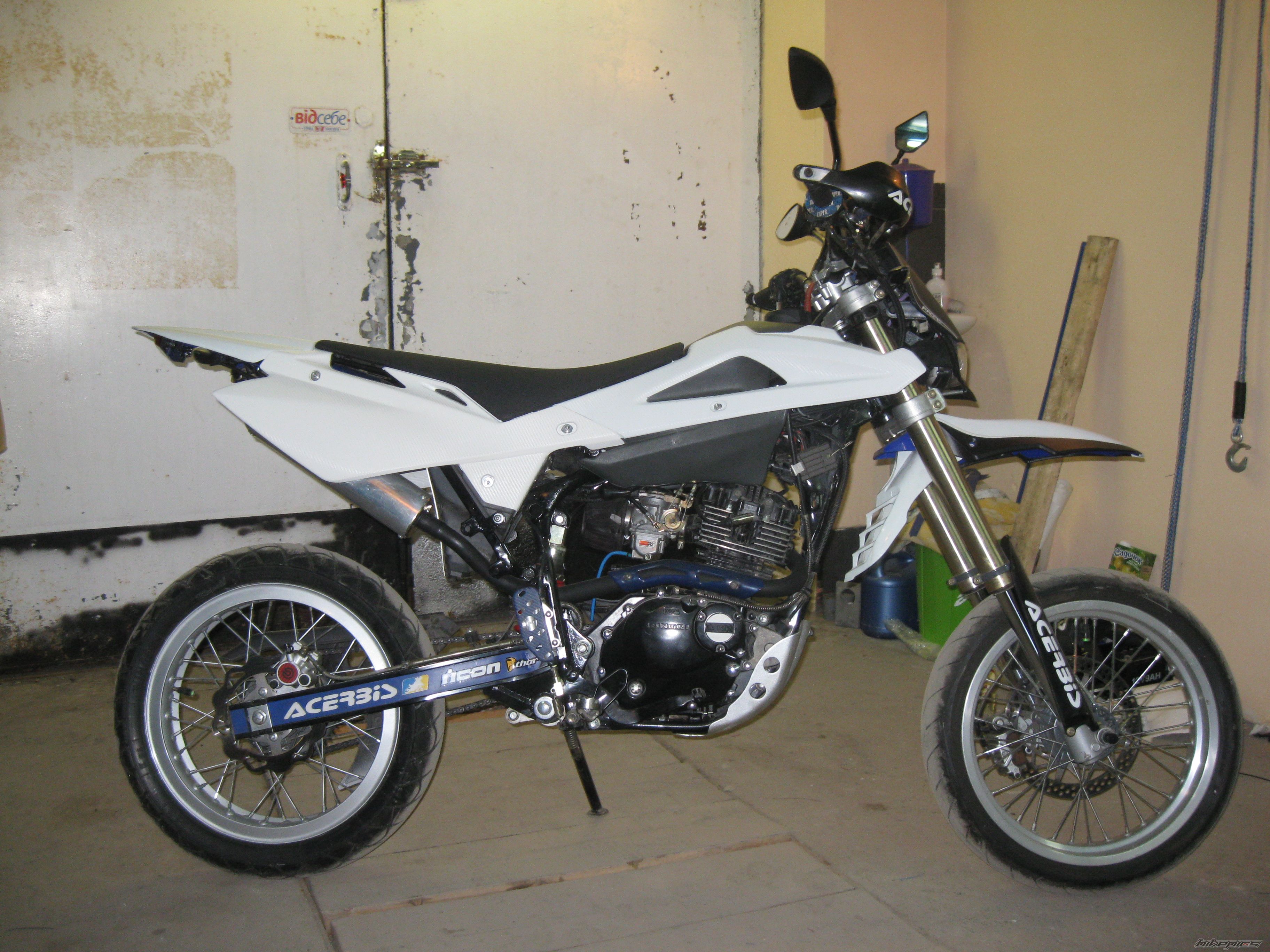 Photo 2387173
