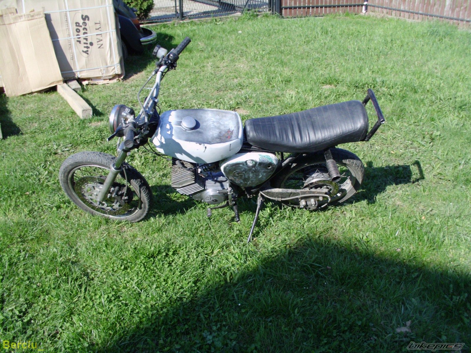 Photo 2387259