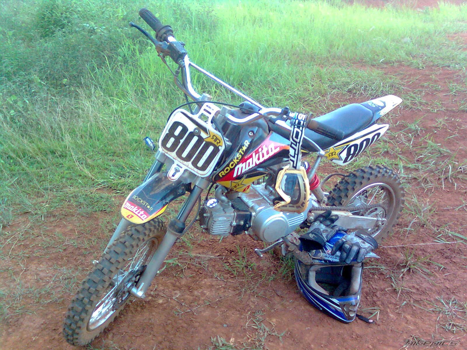 Photo 2389399