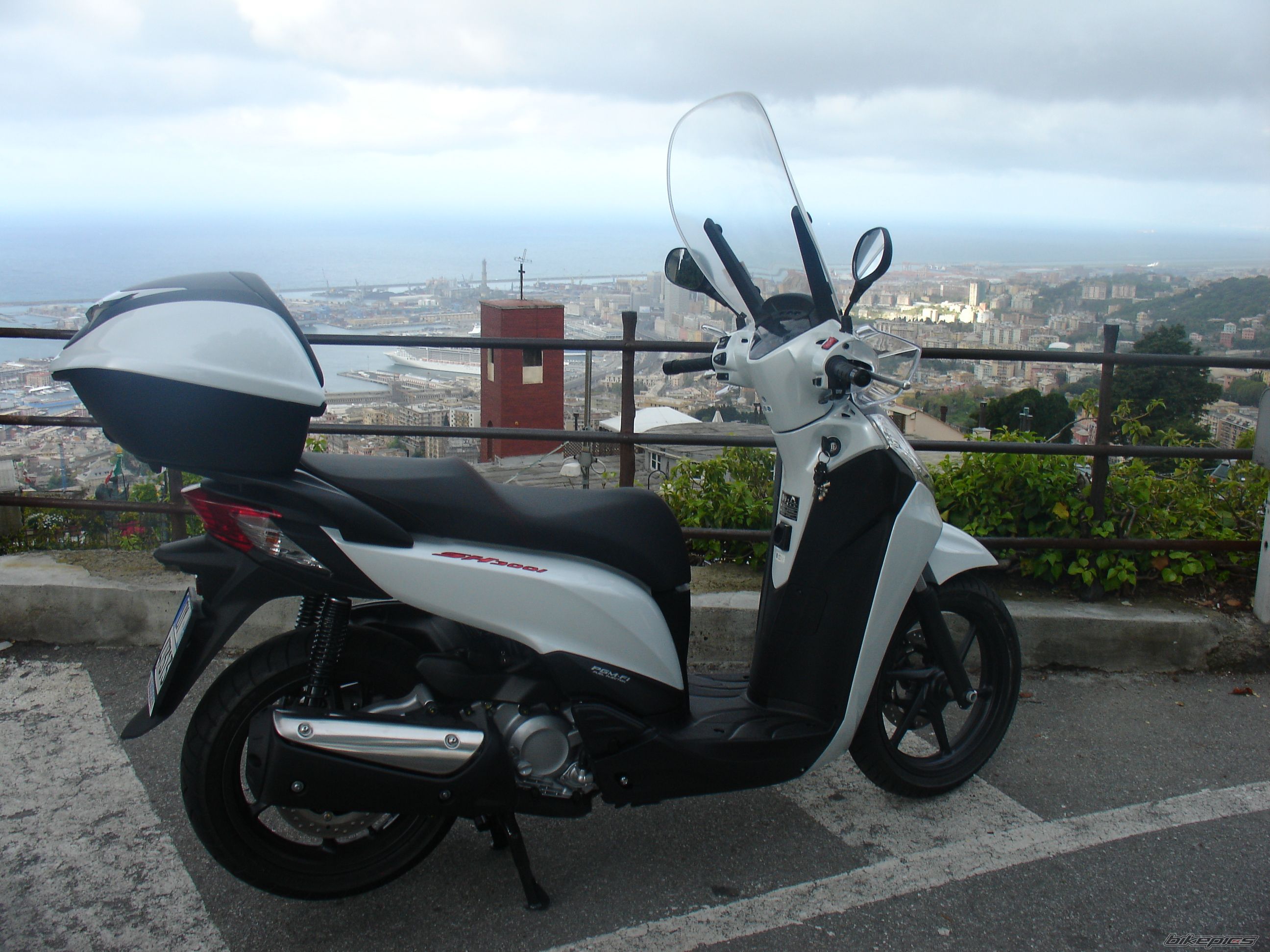 Bike Photo 2389411