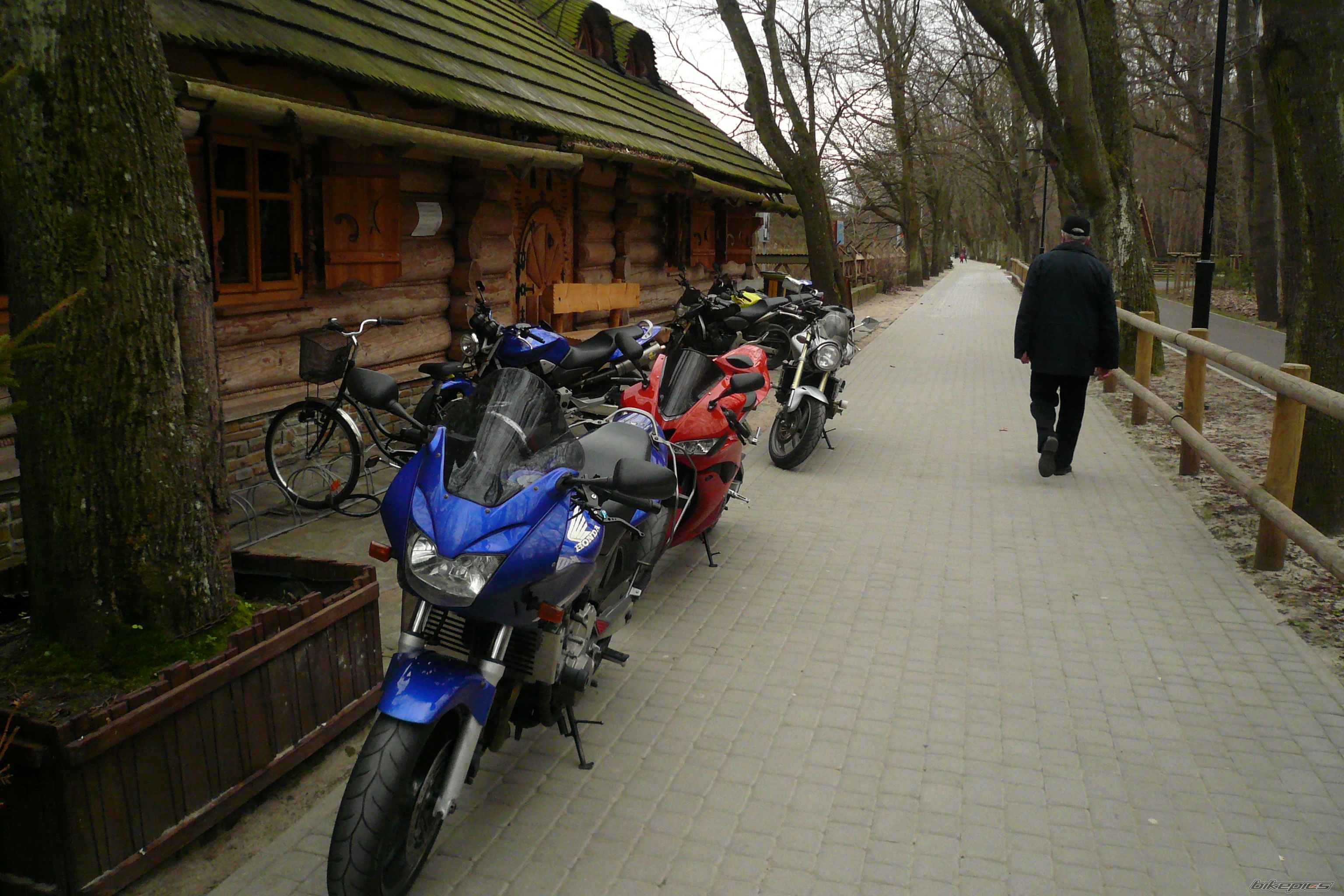 Bike Photo 2390075