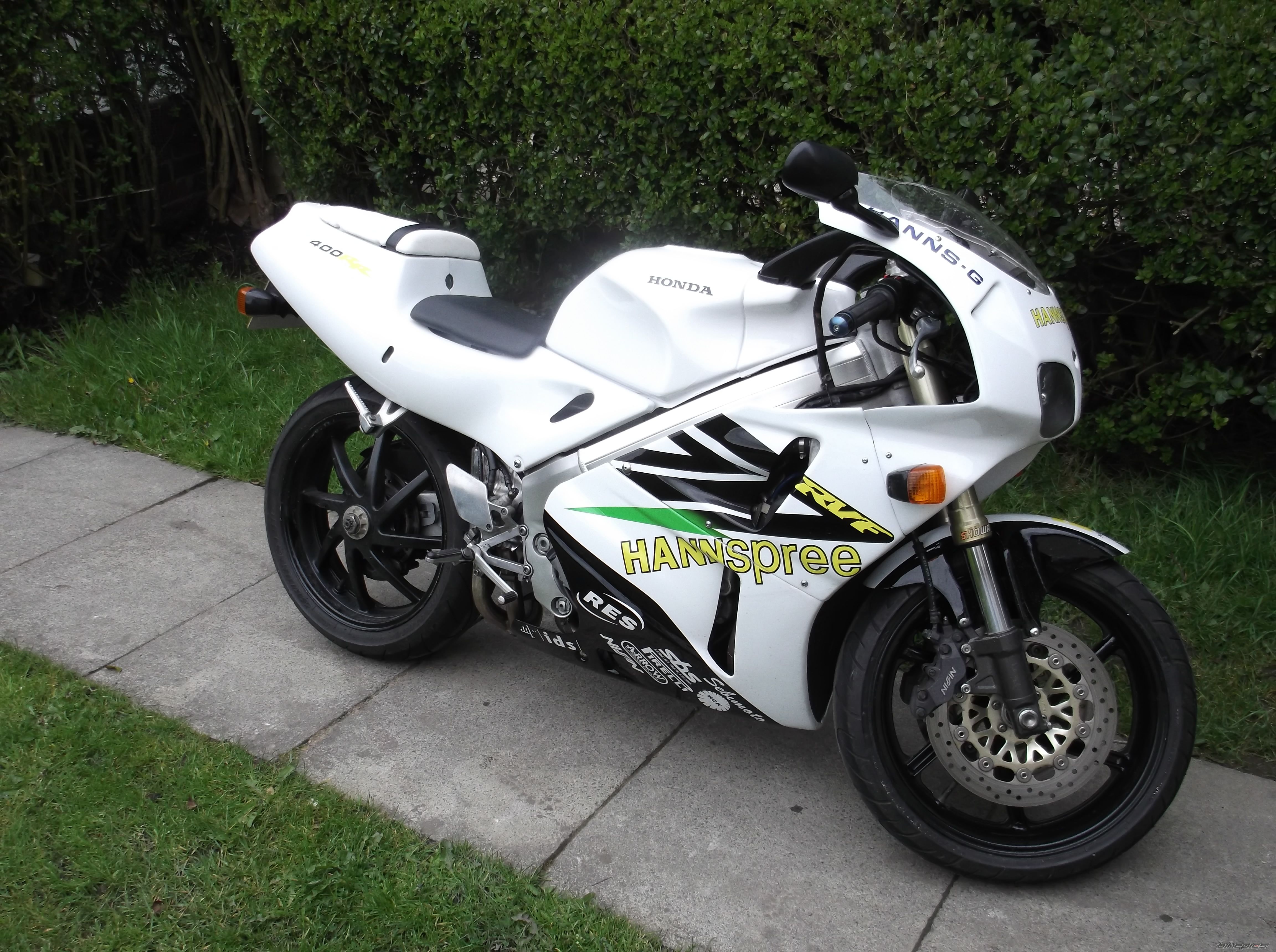 Photo 2390377