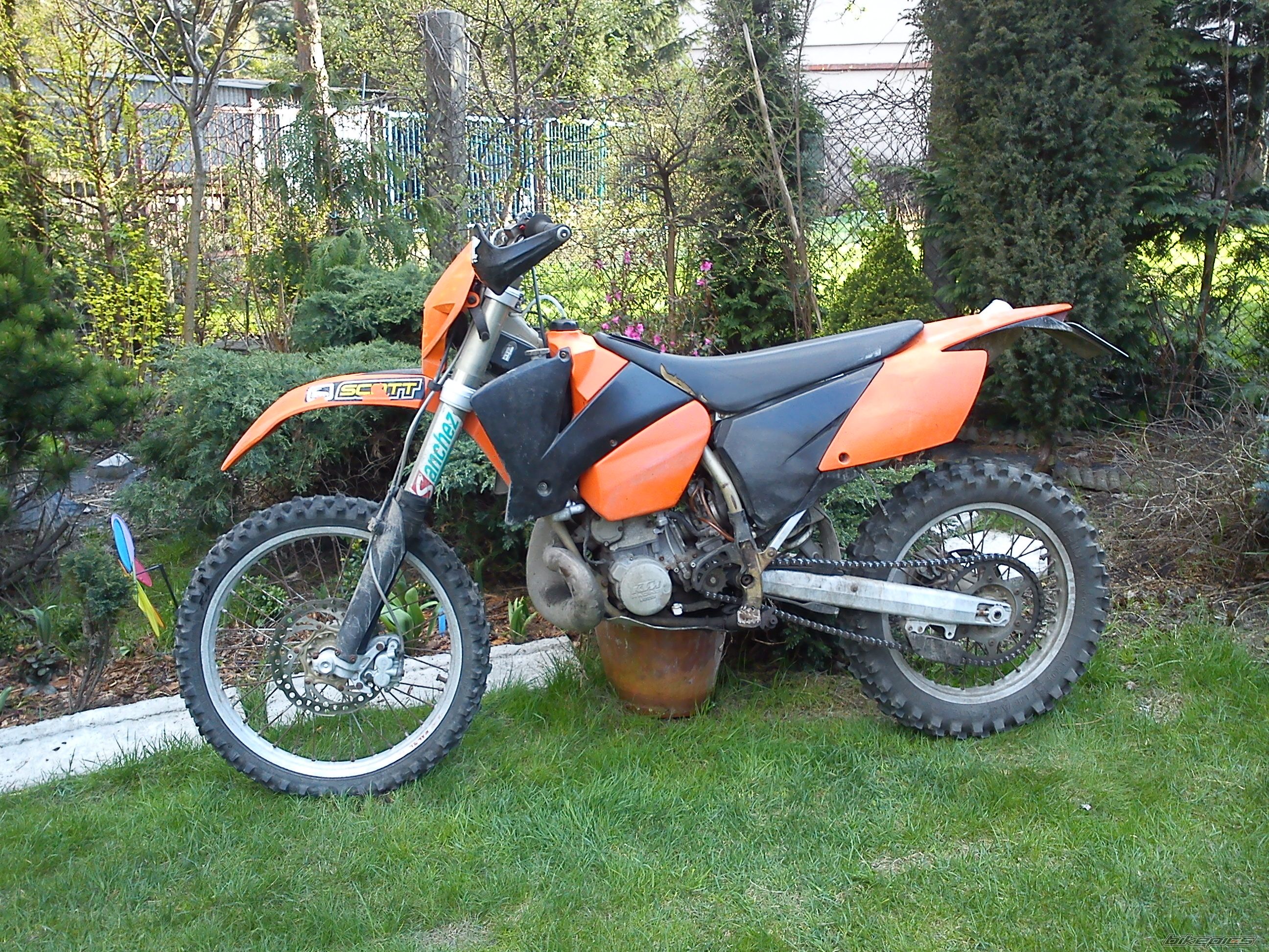 Photo 2390411