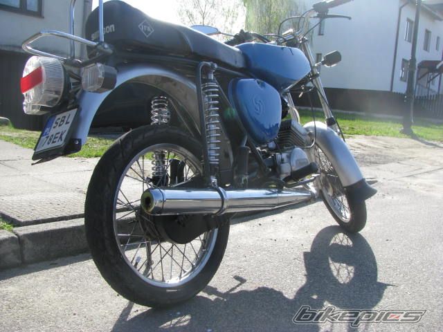 Photo 2390498