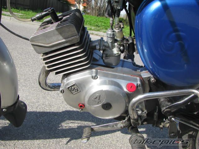 Photo 2390499