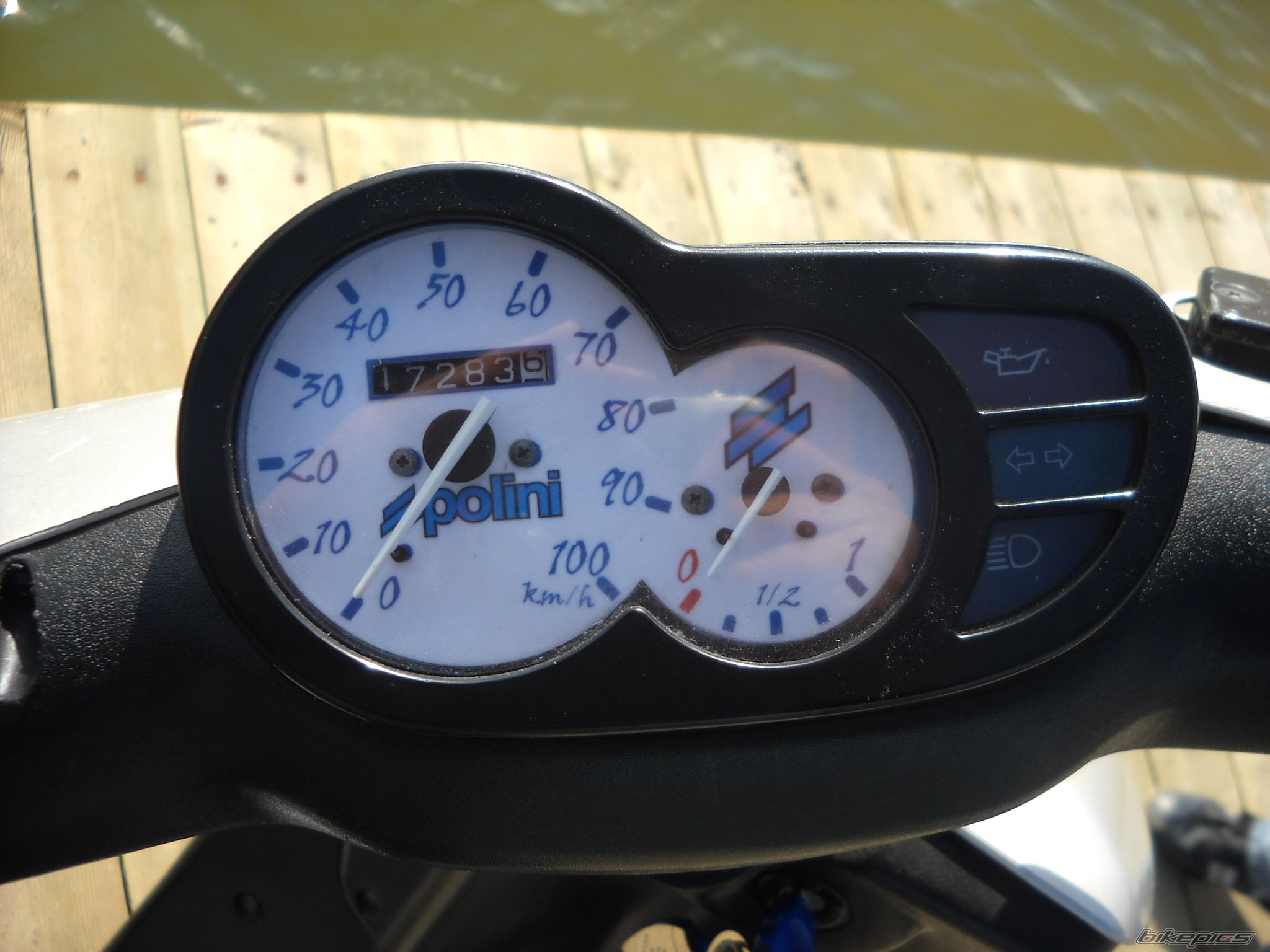 Photo 2390558