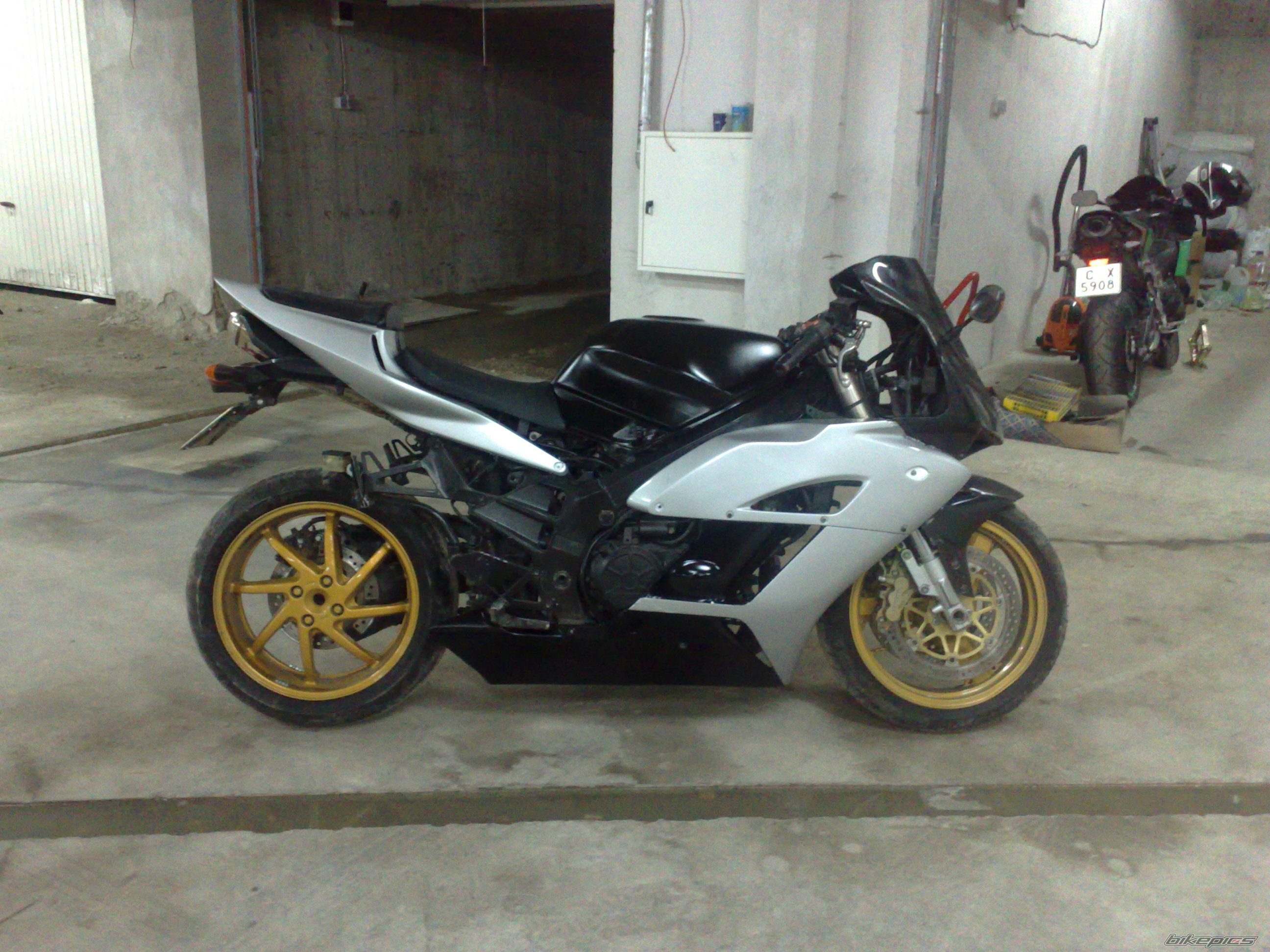 Photo 2390744