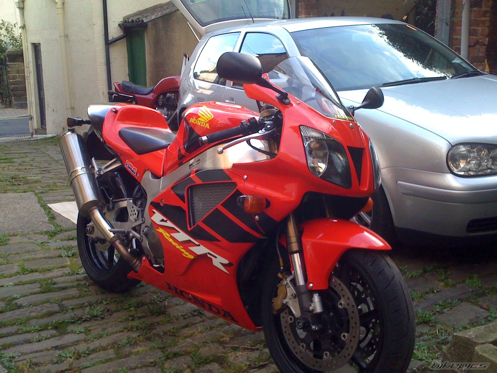 Photo 2390772